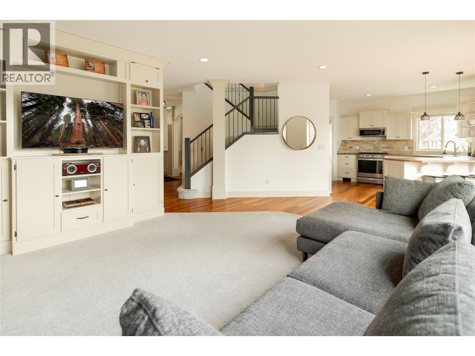 5532 Farron Place, Kelowna