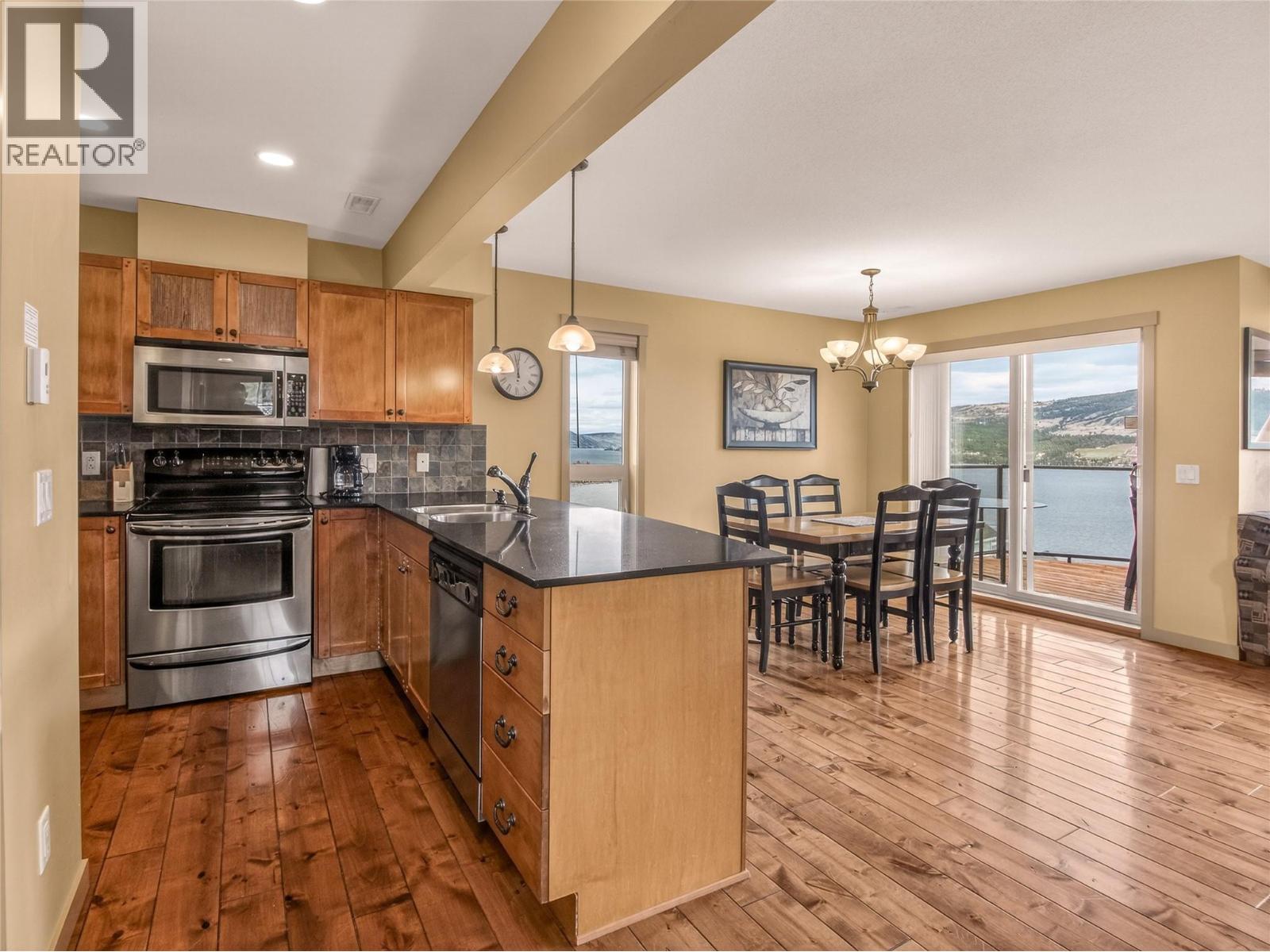  6774 LA PALMA Loop, Kelowna
