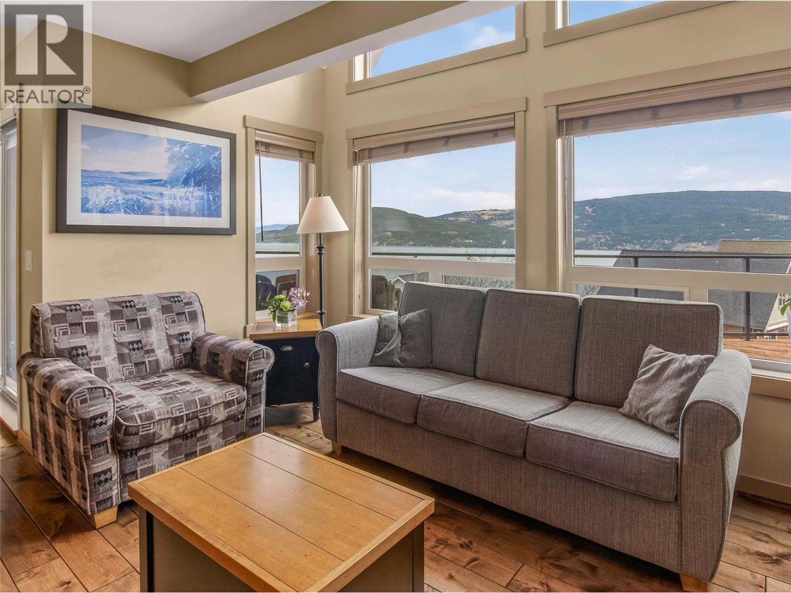  6774 LA PALMA Loop, Kelowna