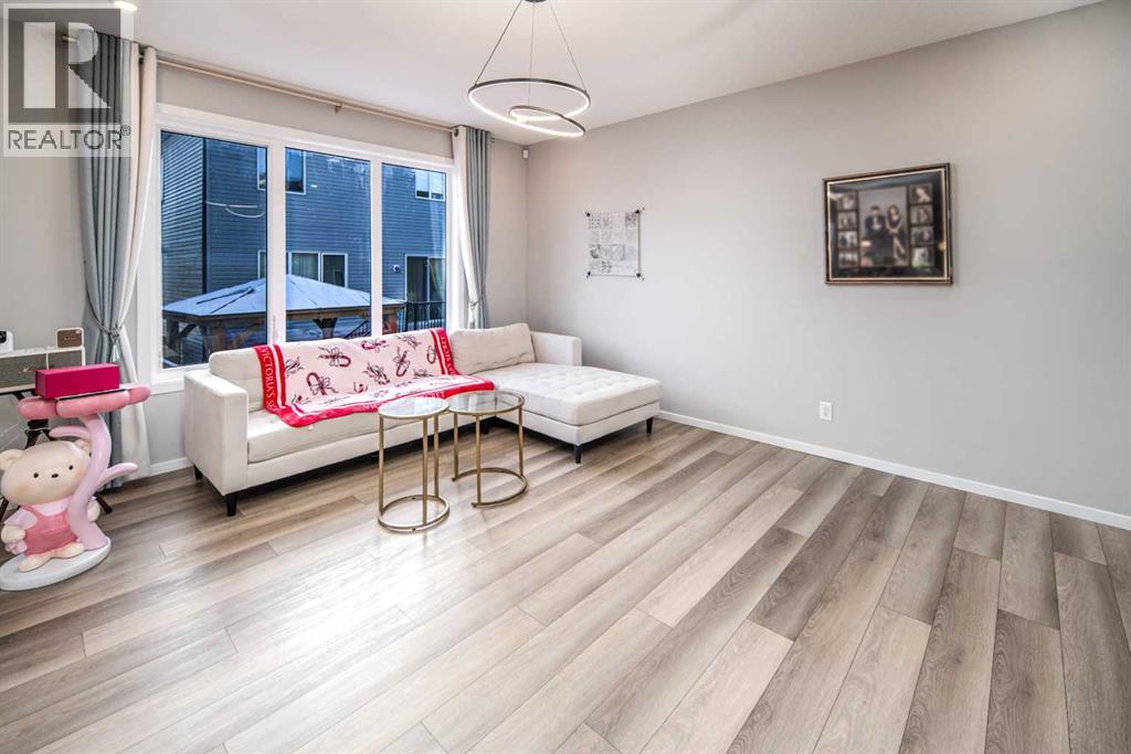 148 CARRINGHAM ROAD NW - 19