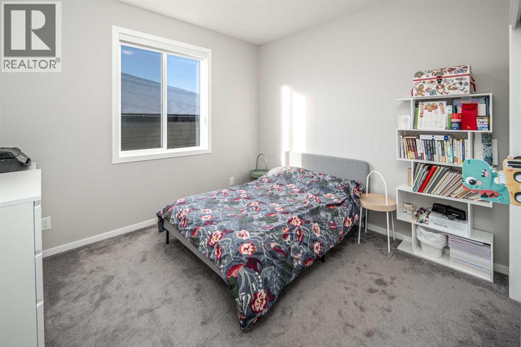 148 CARRINGHAM ROAD NW - 33