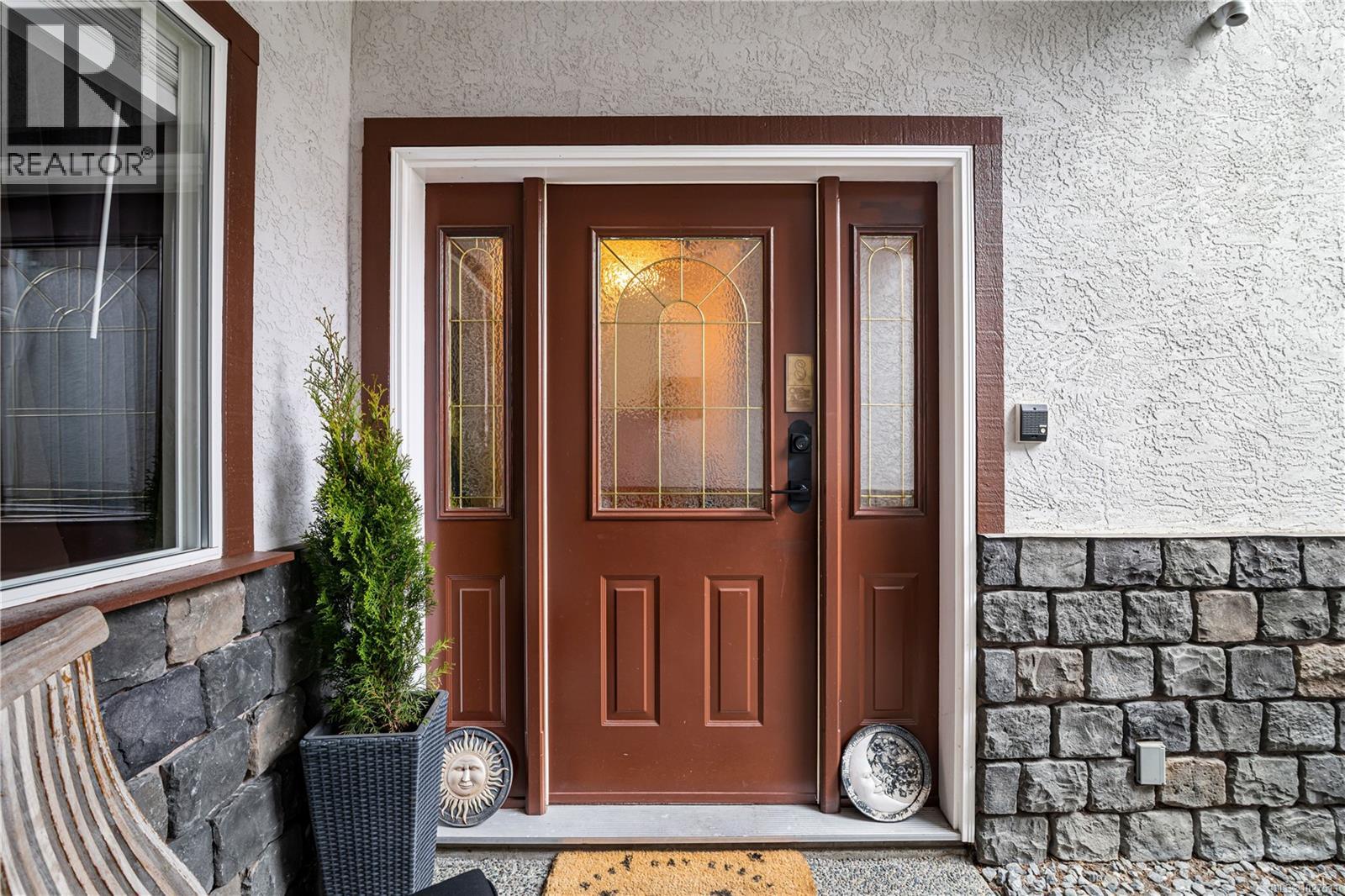 8 1063 Valewood Trail, Saanich