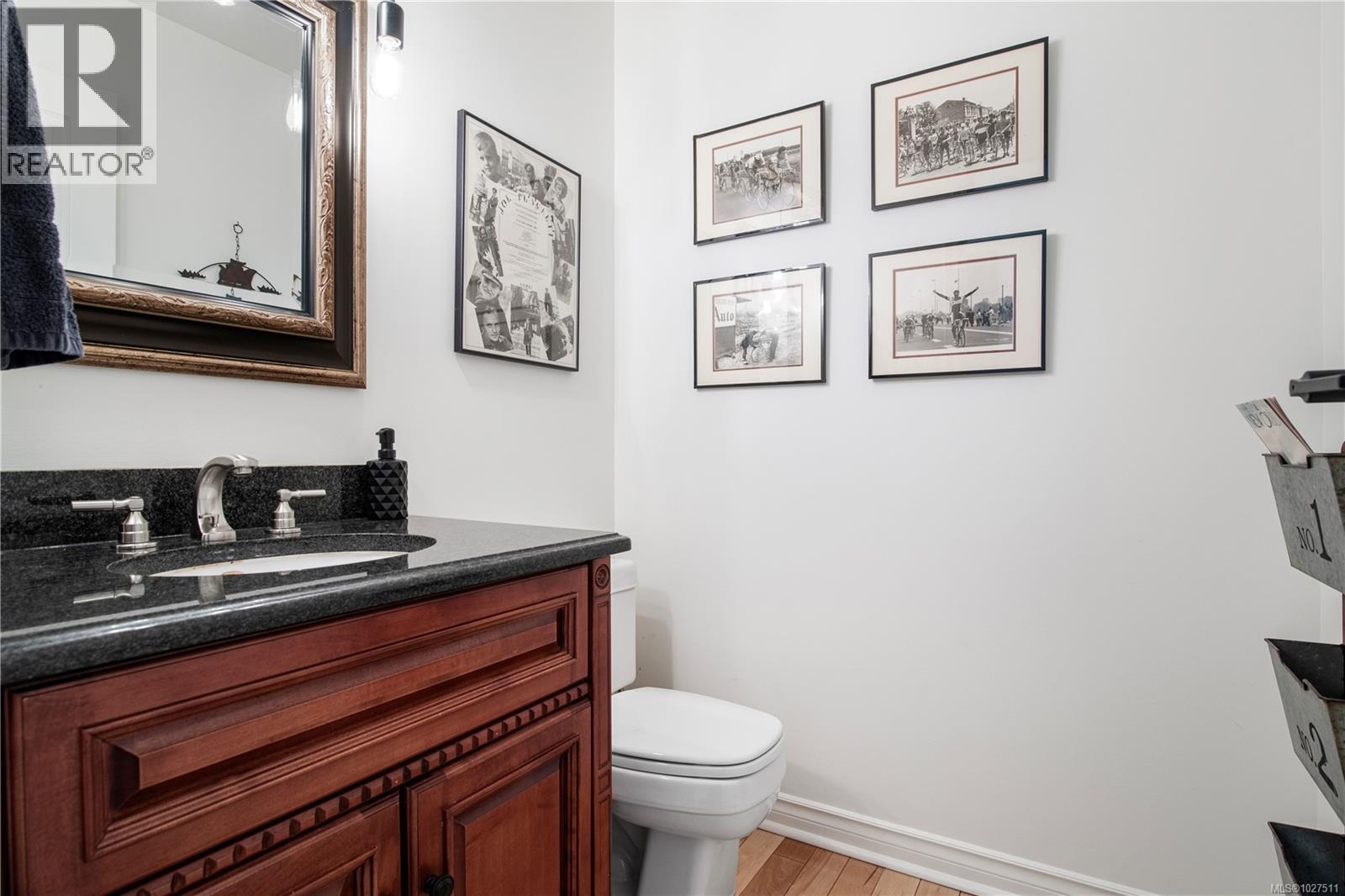 8 1063 Valewood Trail, Saanich