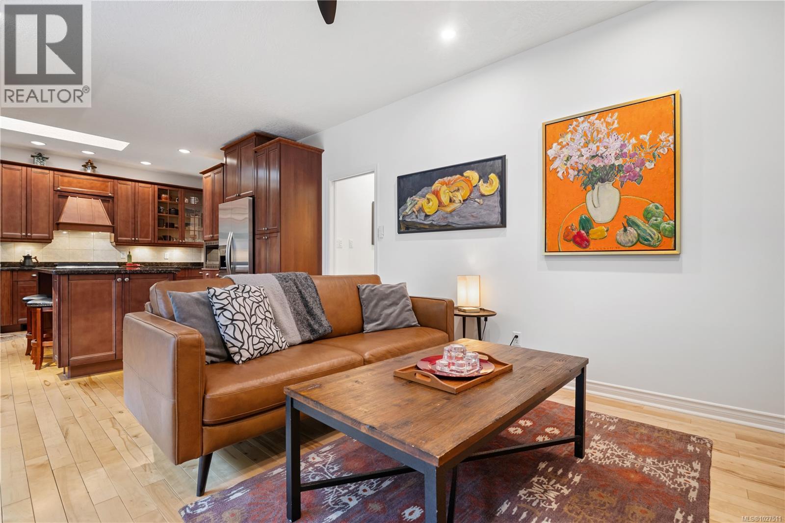 8 1063 Valewood Trail, Saanich