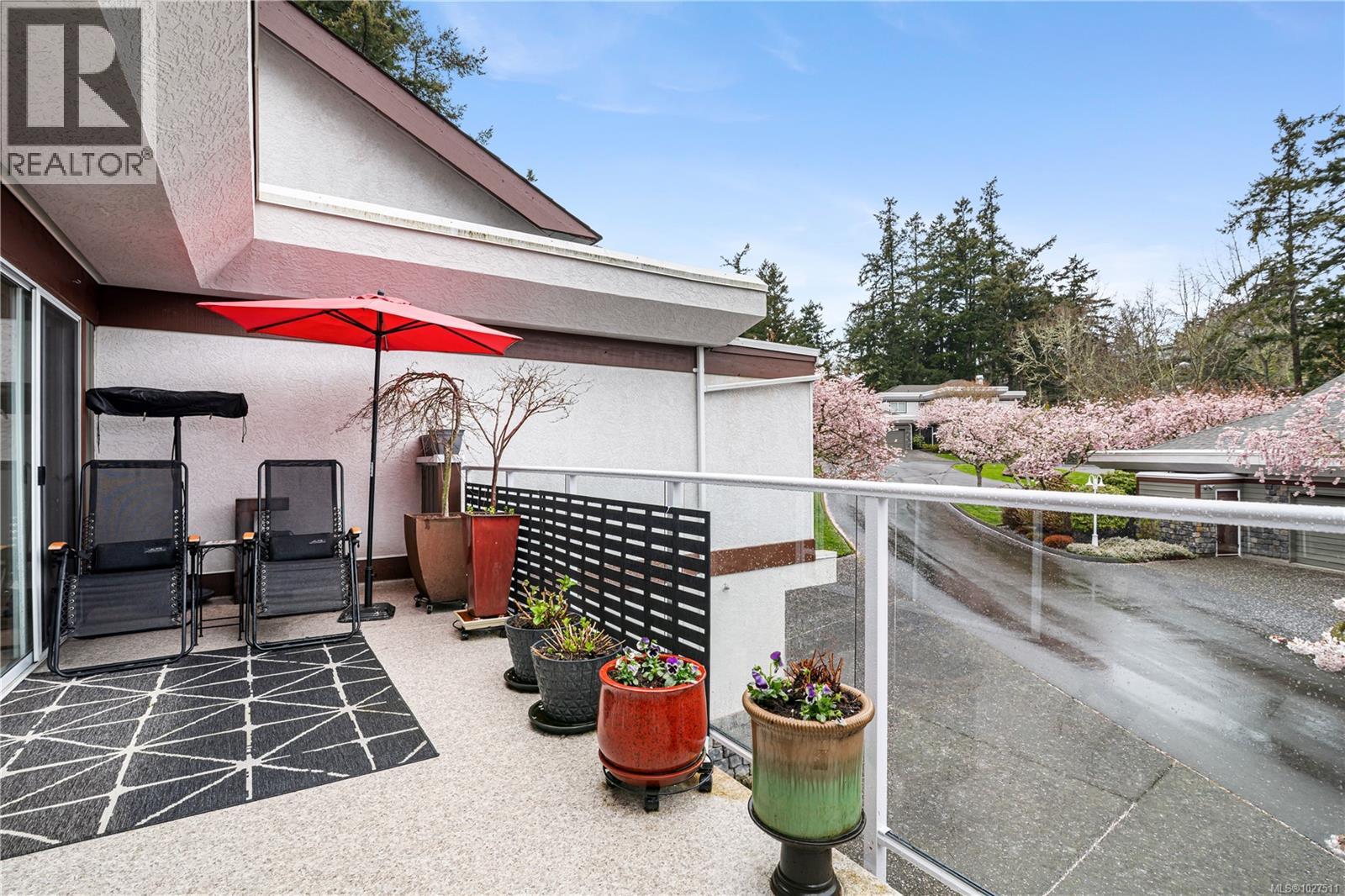 8 1063 Valewood Trail, Saanich