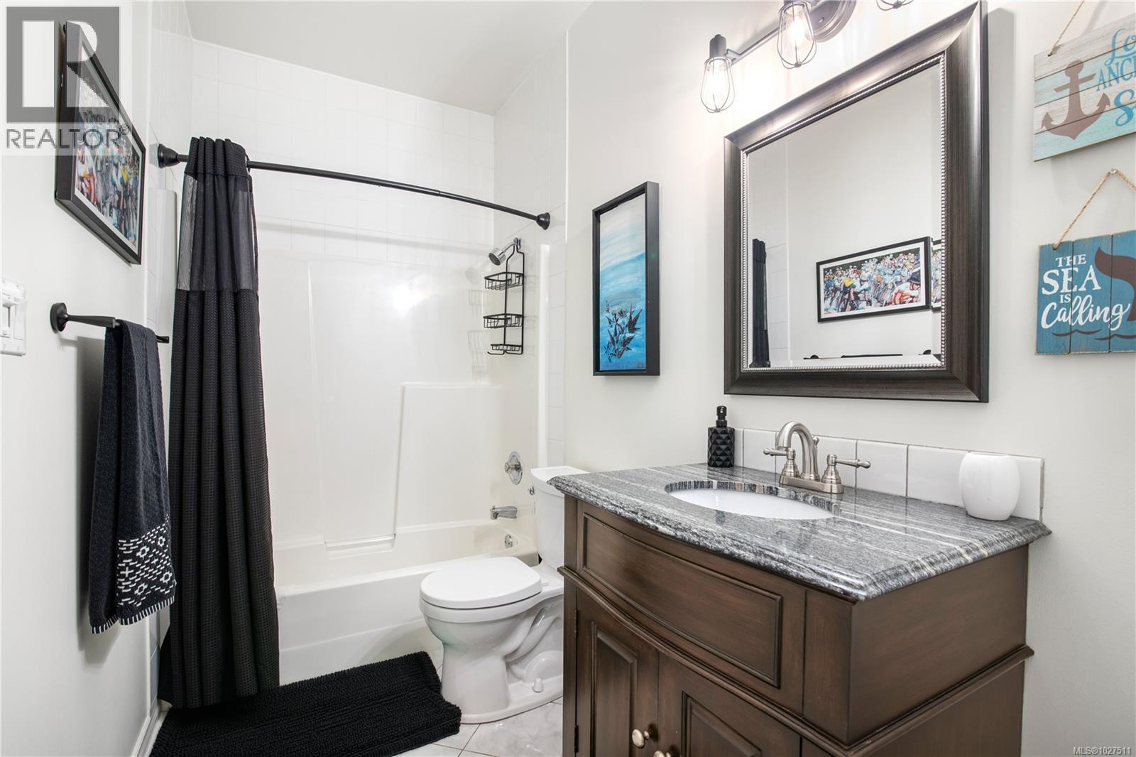 8 1063 Valewood Trail, Saanich