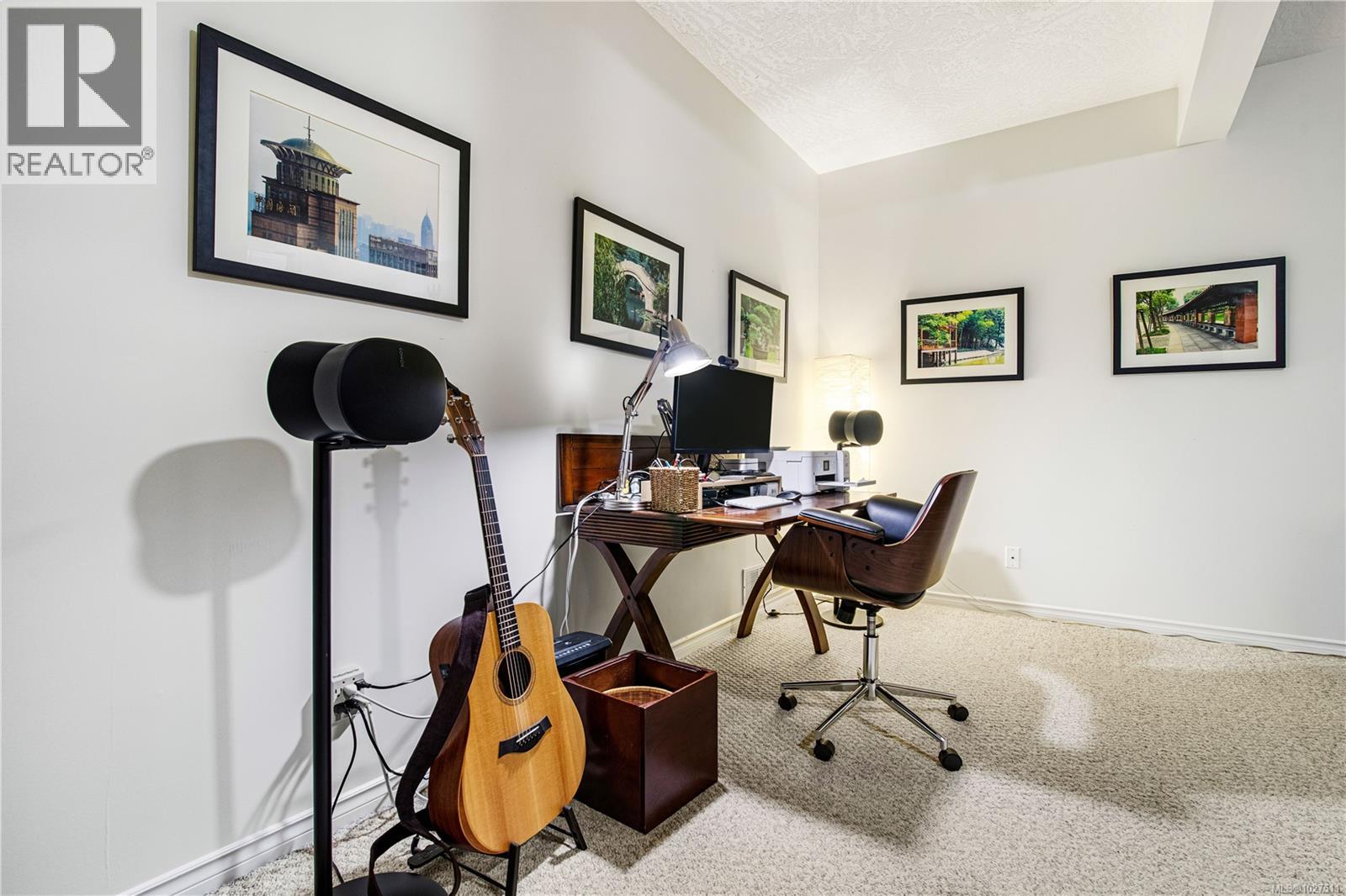 8 1063 Valewood Trail, Saanich