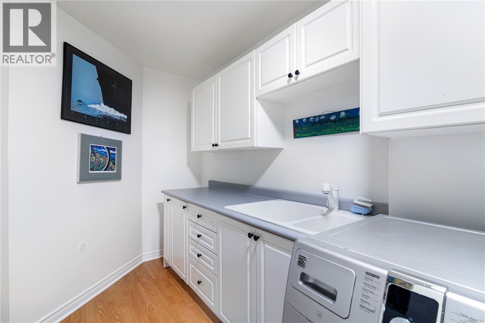 8 1063 Valewood Trail, Saanich