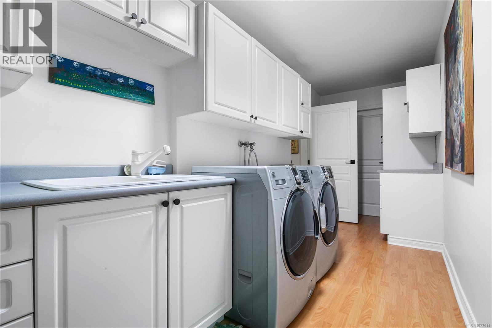 8 1063 Valewood Trail, Saanich