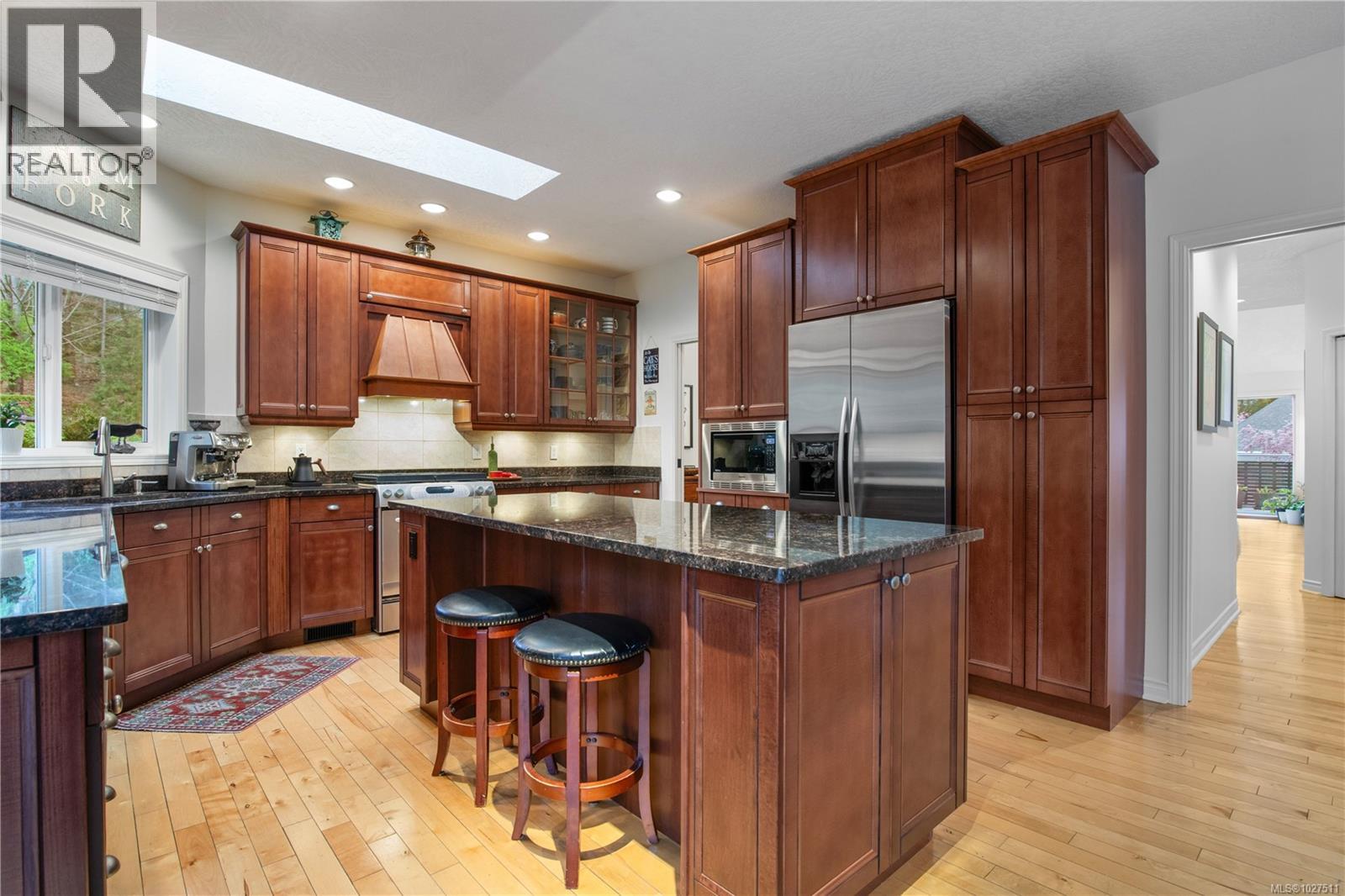 8 1063 Valewood Trail, Saanich