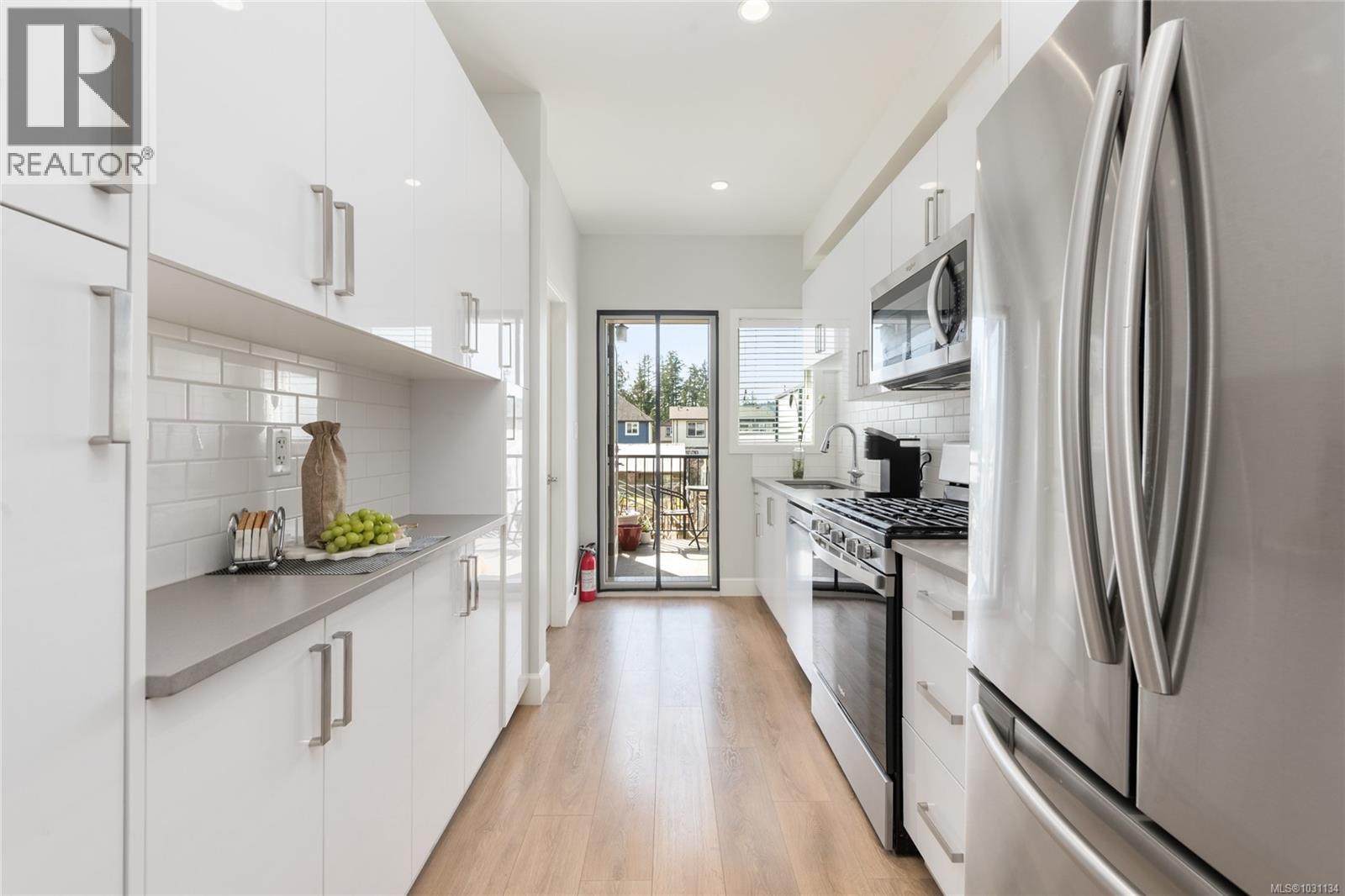 405 3351 Luxton Rd, Langford