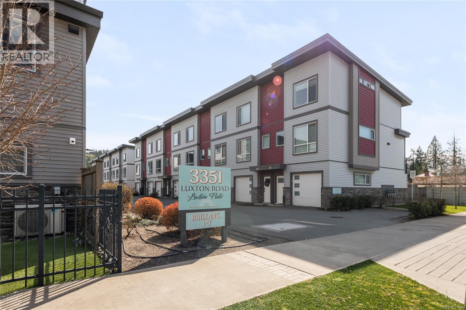 405 3351 Luxton Rd, Langford