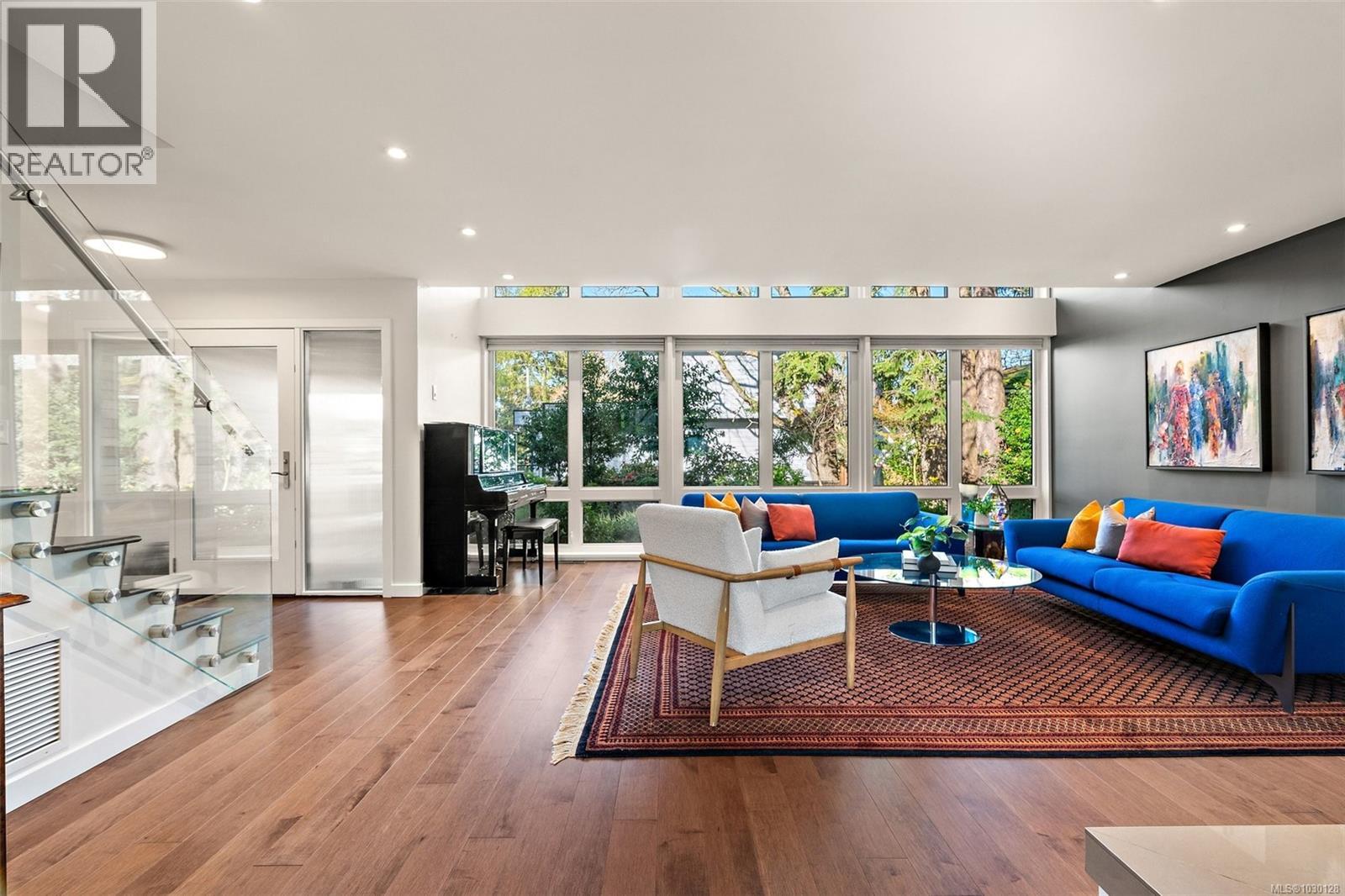 929 Redfern St - 33