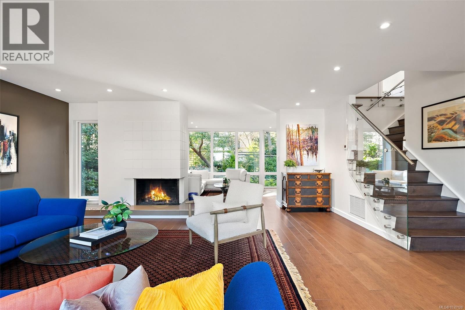 929 Redfern St - 35