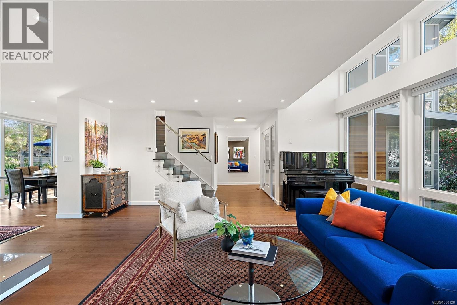 929 Redfern St - 37