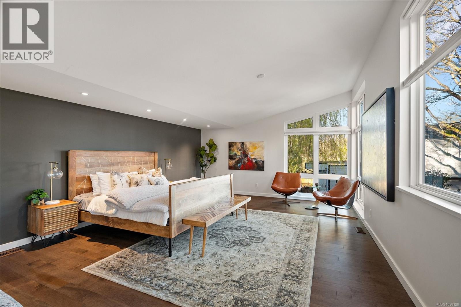 929 Redfern St - 49