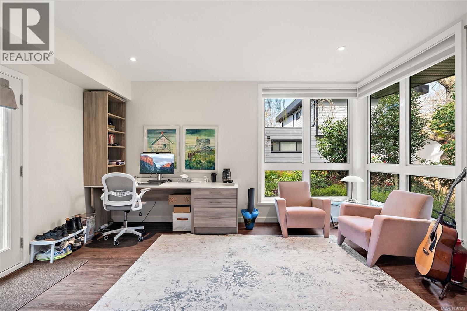 929 Redfern St - 69