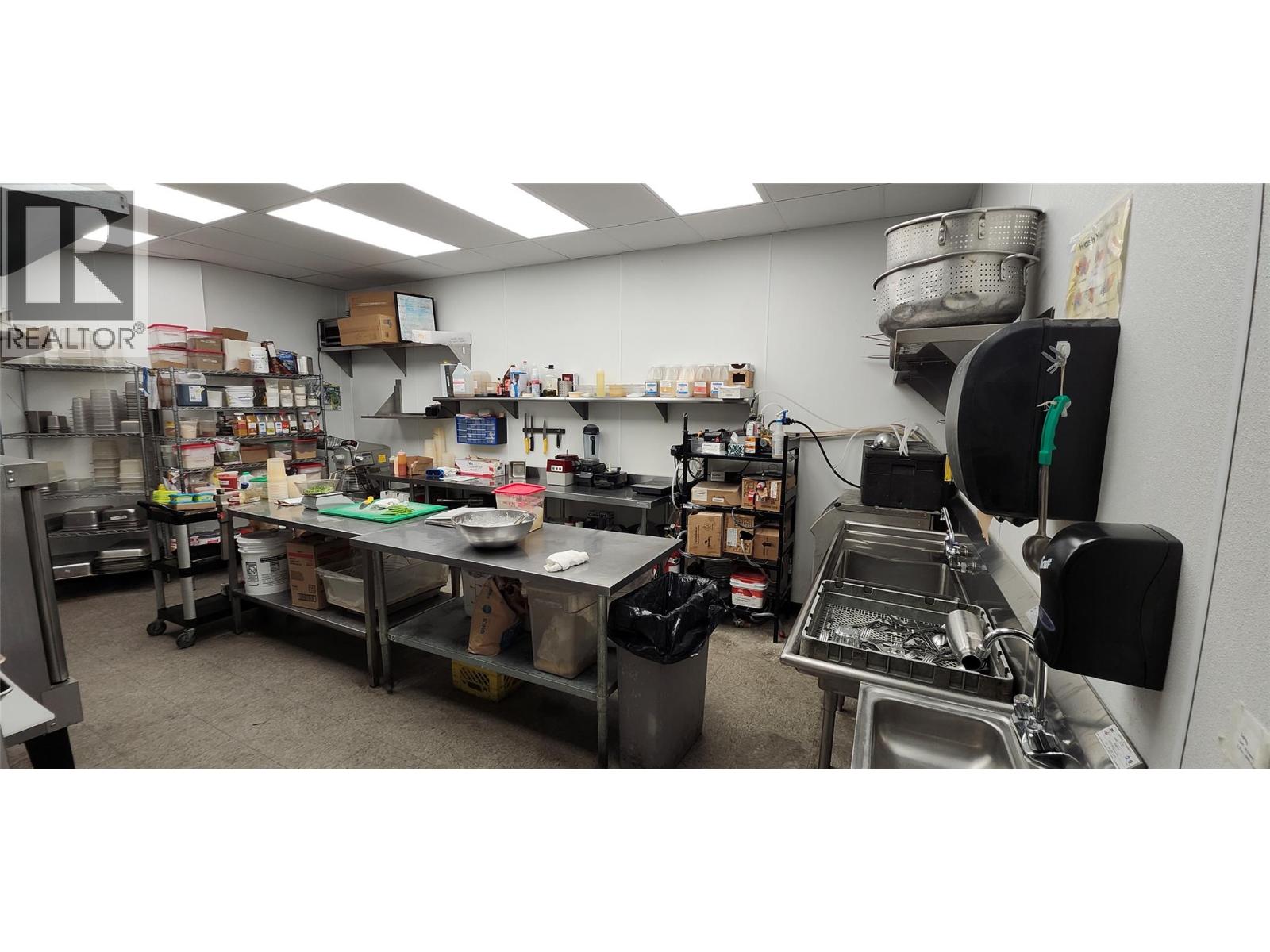  571 & 573 Lawrence Avenue, Kelowna