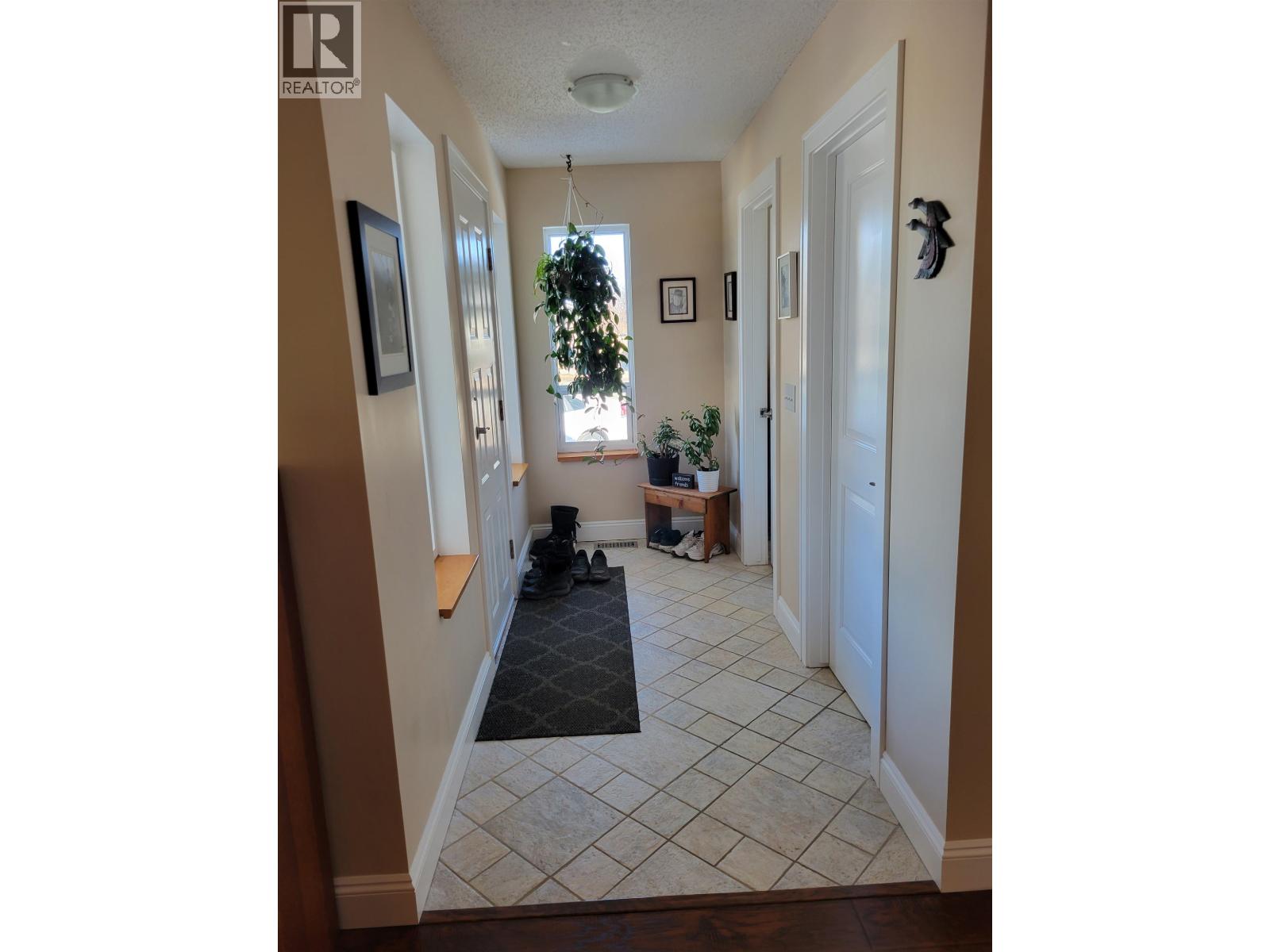 2480 SILVERSMITH AVENUE - 27