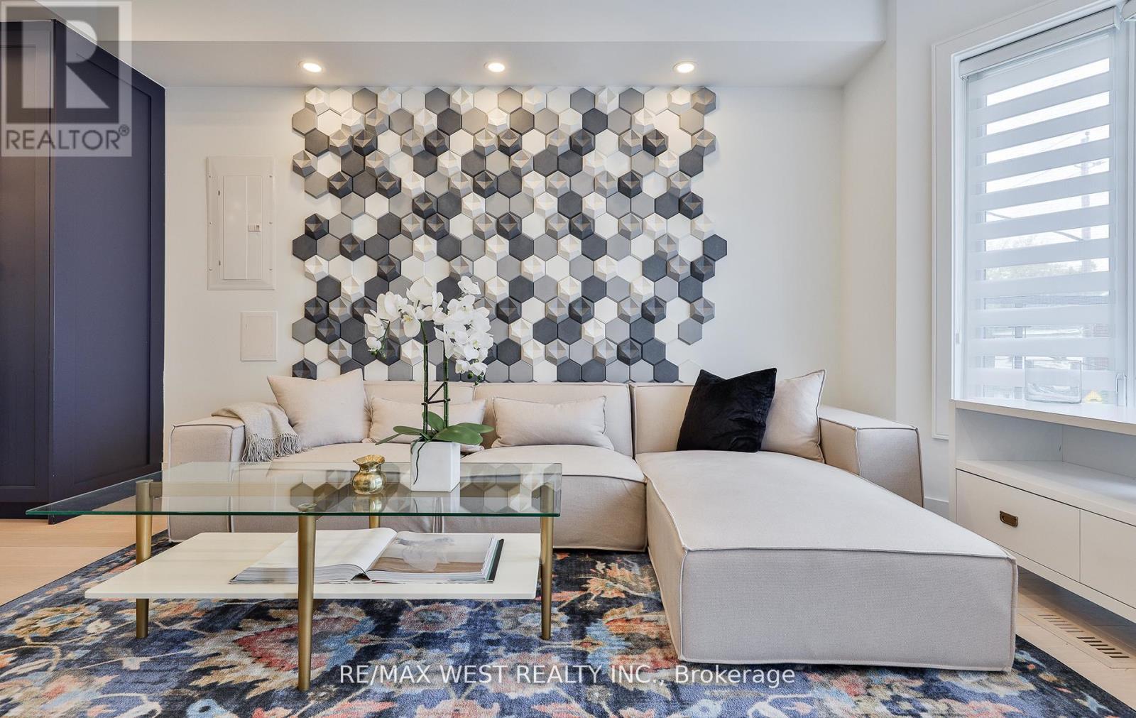 734 SHAW STREET - 8
