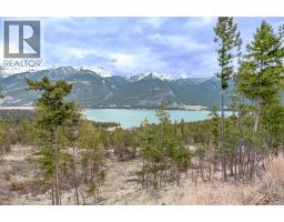 6079 93/95 Highway, Fairmont Hot Springs, BC V0B1L2 Photo 11