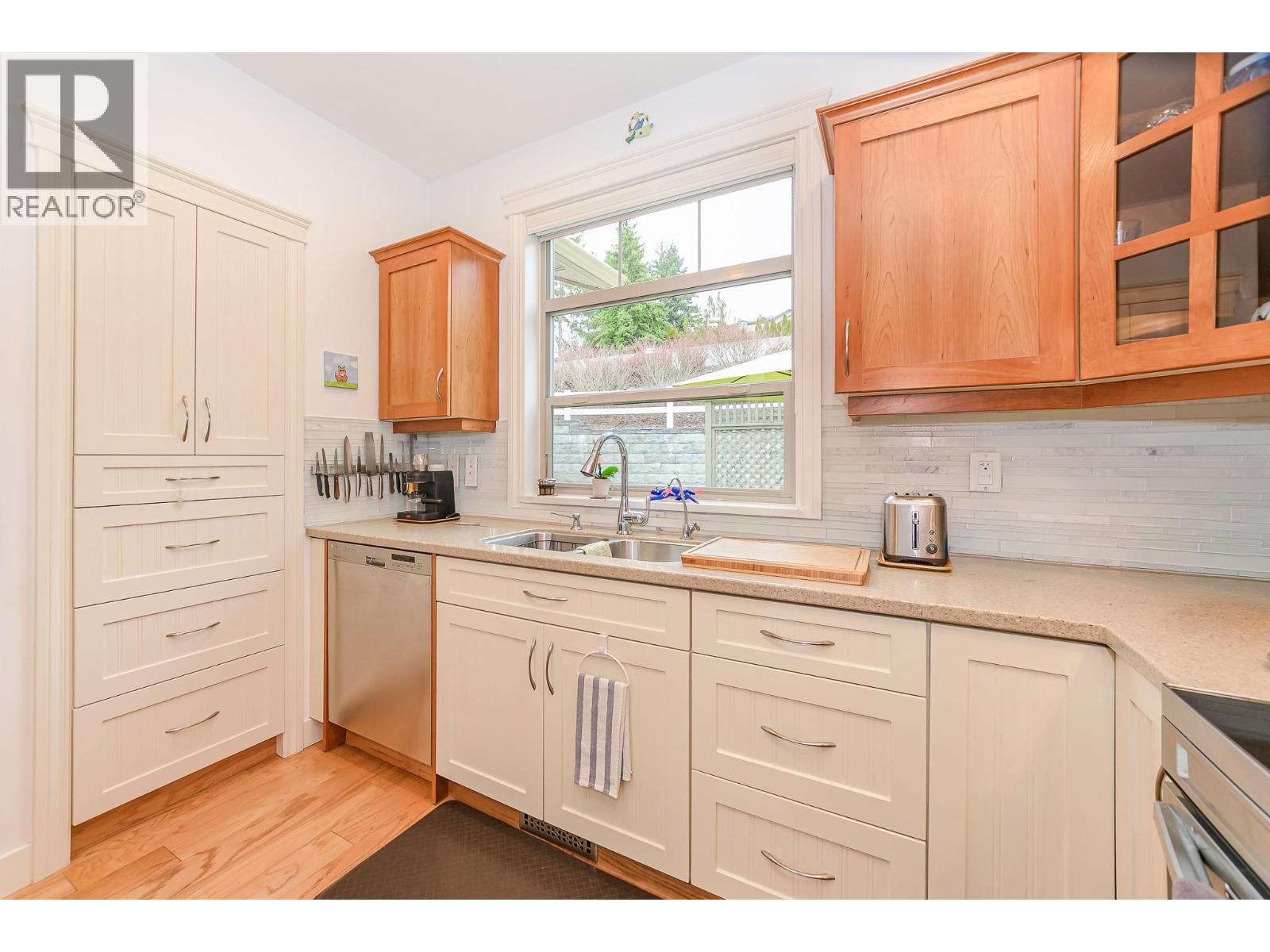  4420 14 Street Northeast, Salmon Arm