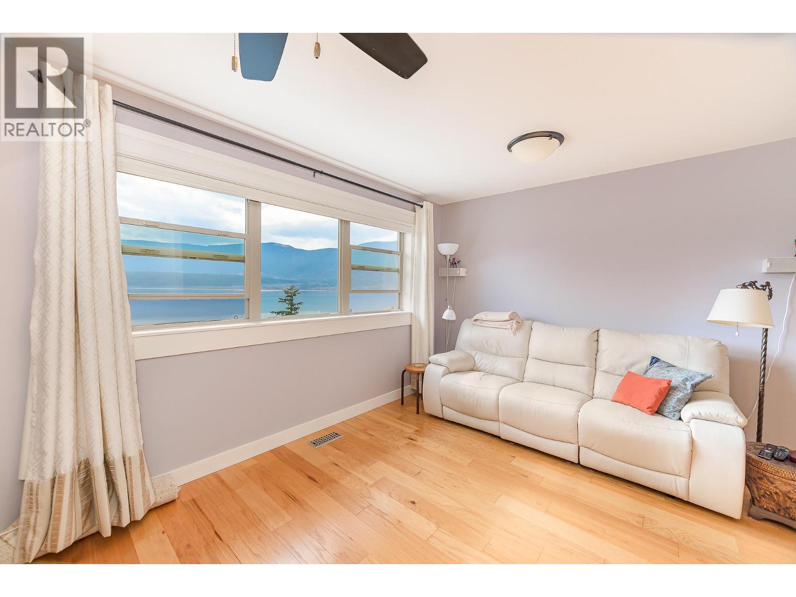  4420 14 Street Northeast, Salmon Arm