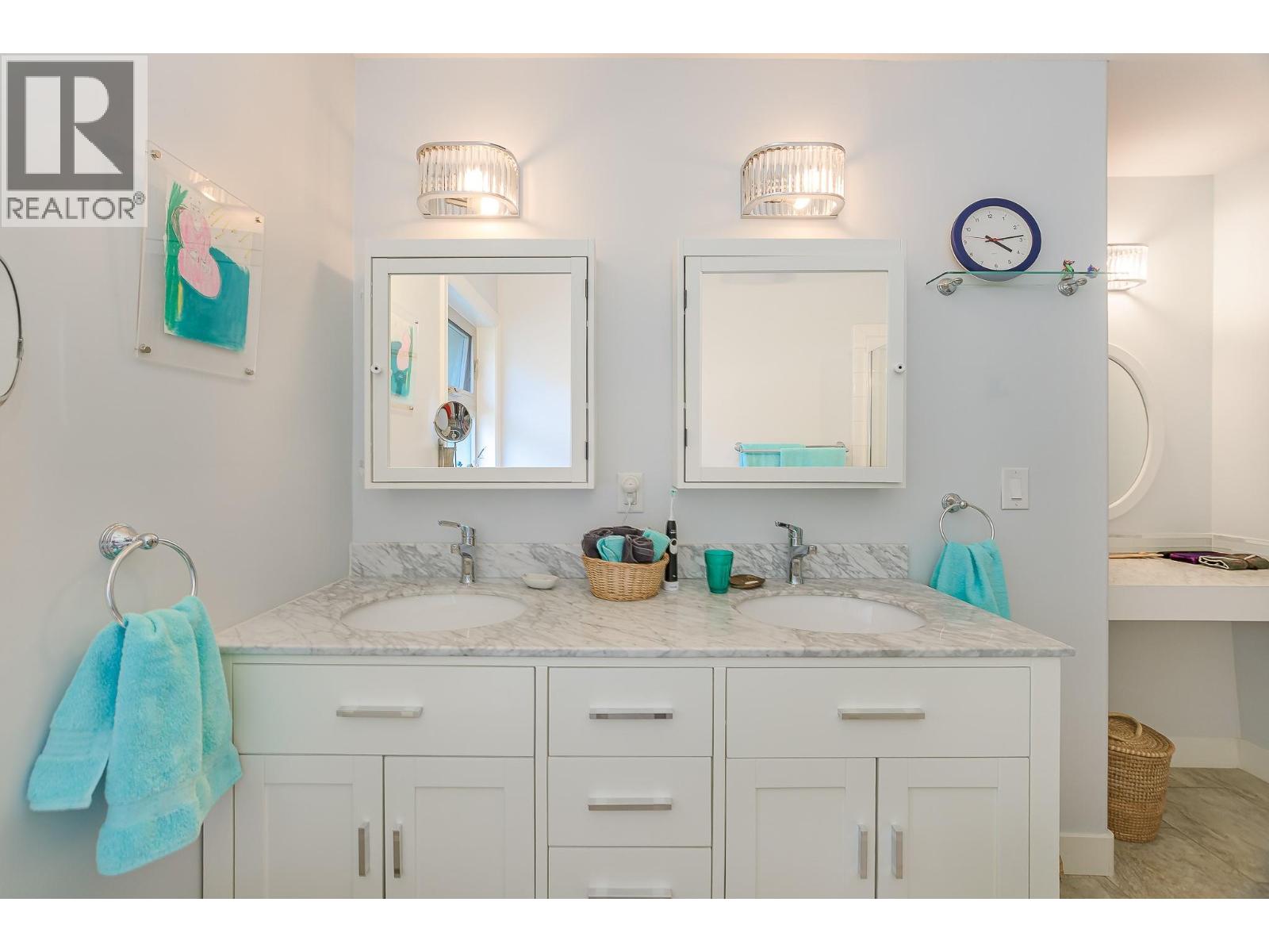  4420 14 Street Northeast, Salmon Arm