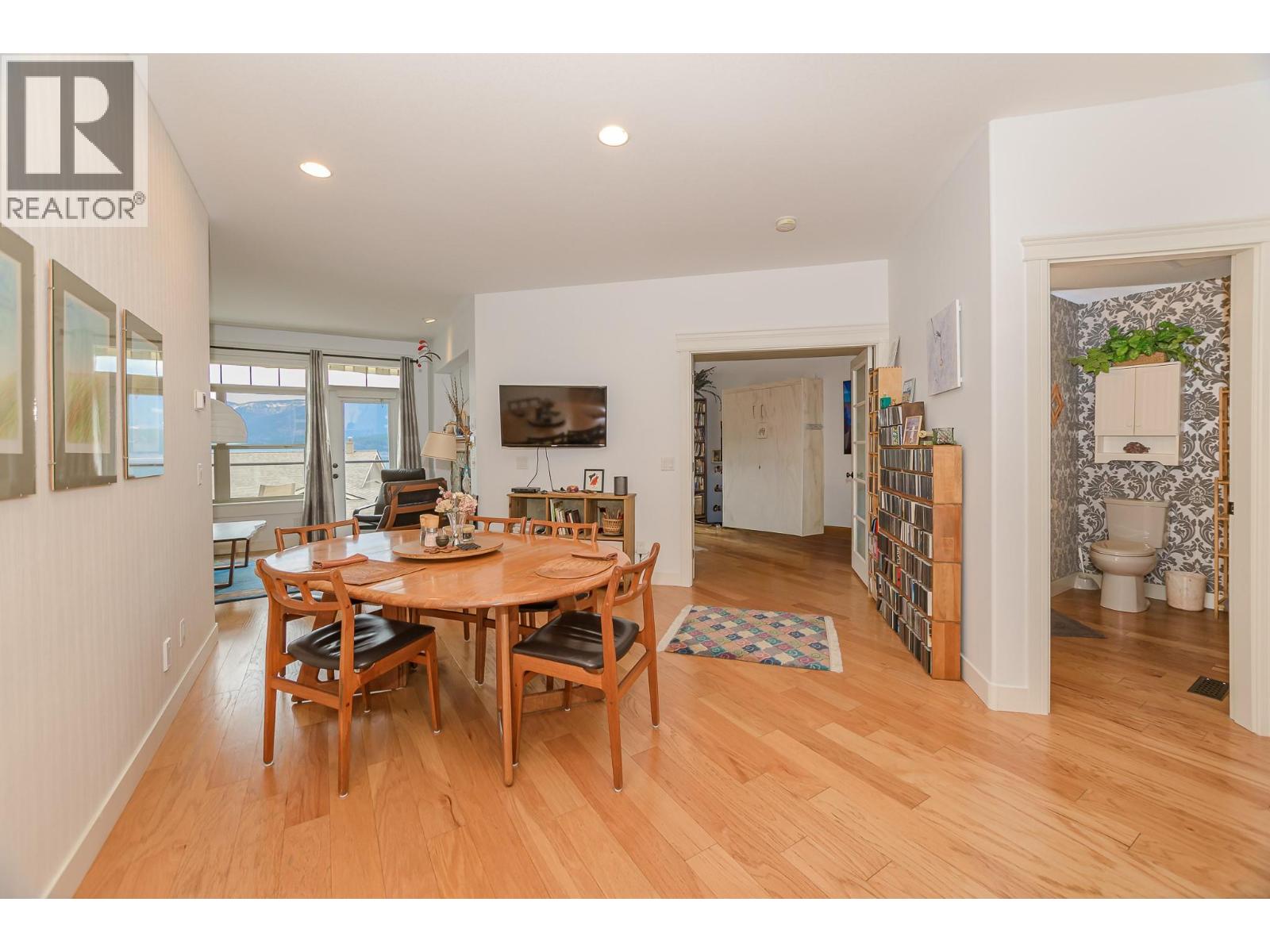  4420 14 Street Northeast, Salmon Arm