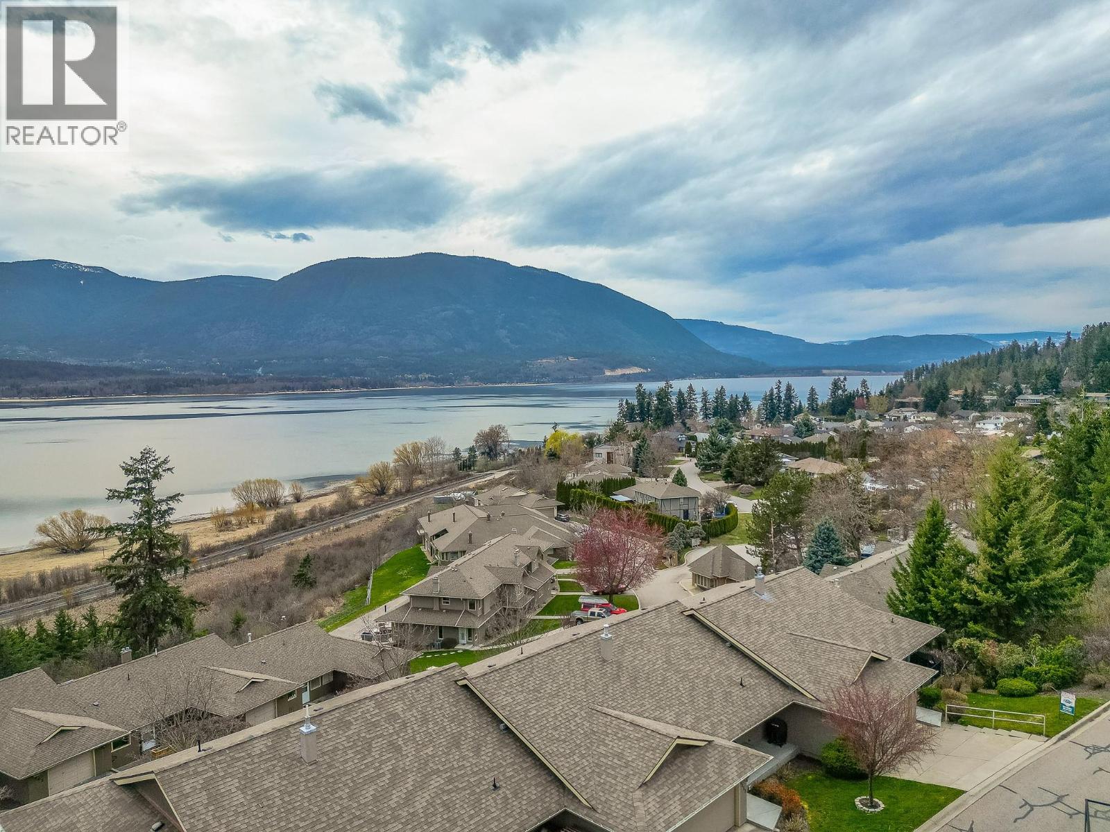  4420 14 Street Northeast, Salmon Arm