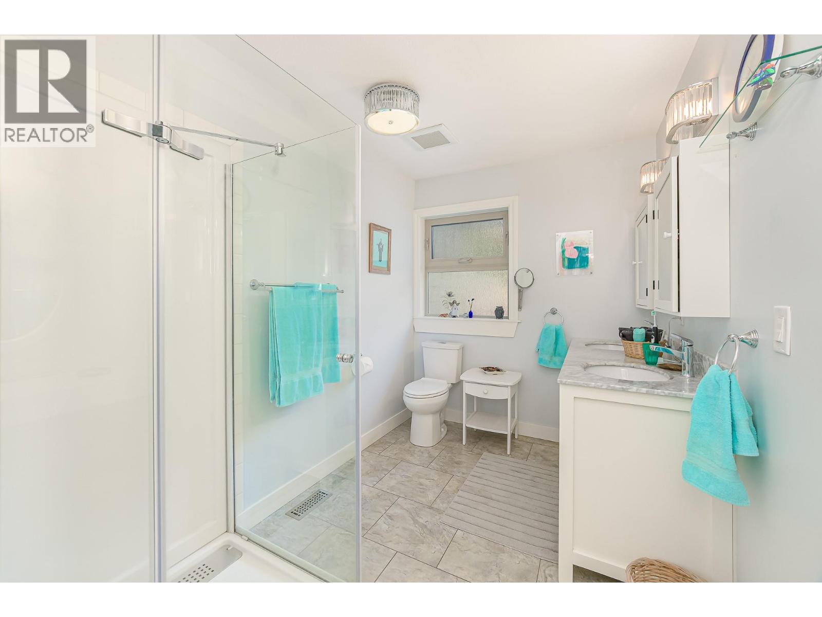  4420 14 Street Northeast, Salmon Arm