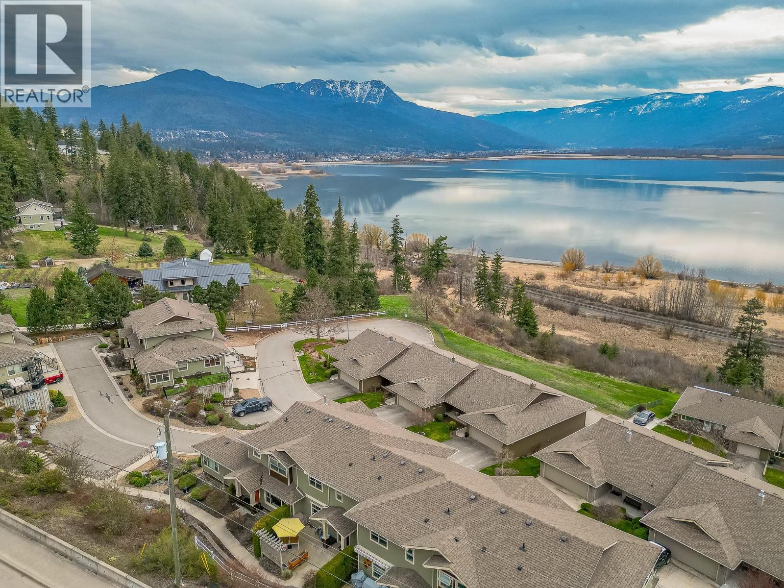  4420 14 Street Northeast, Salmon Arm