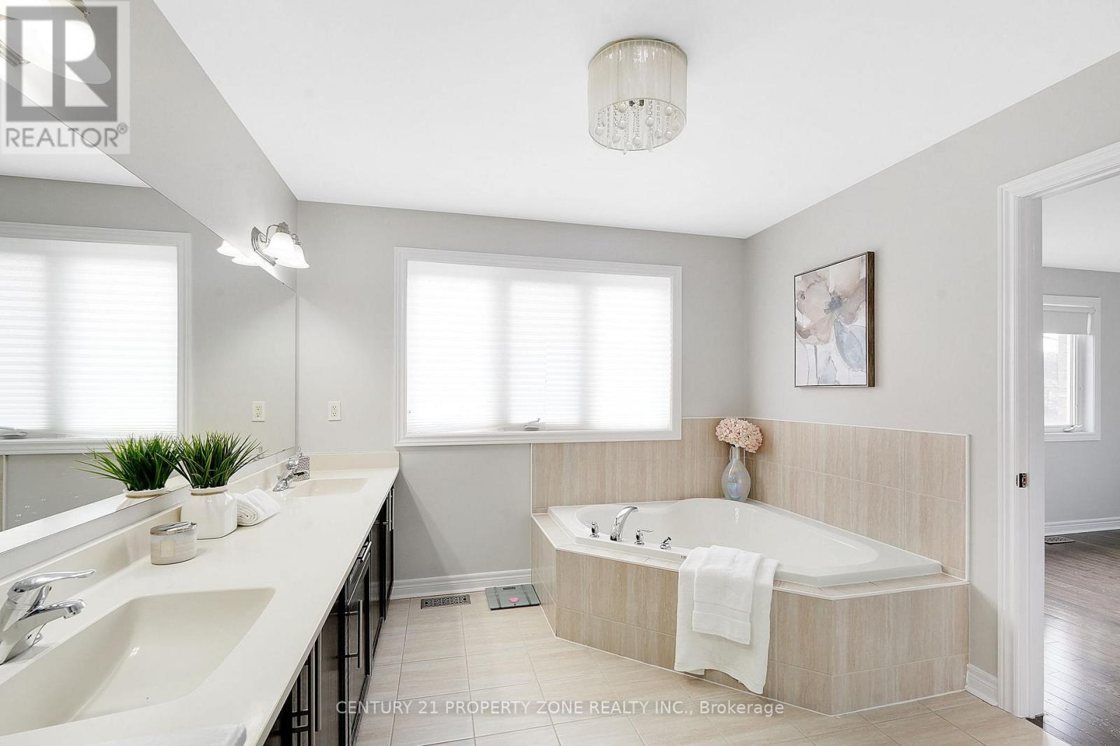 95 BLUE DASHER BOULEVARD, Bradford West Gwillimbury (Bradford), Ontario