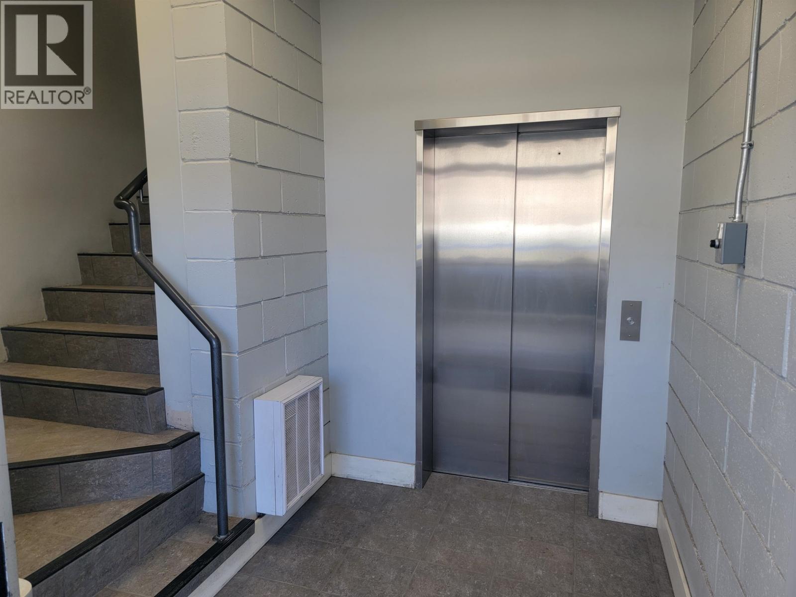 Photo 8 of 10 — 401 QUEBEC STREET · Prince George, BC