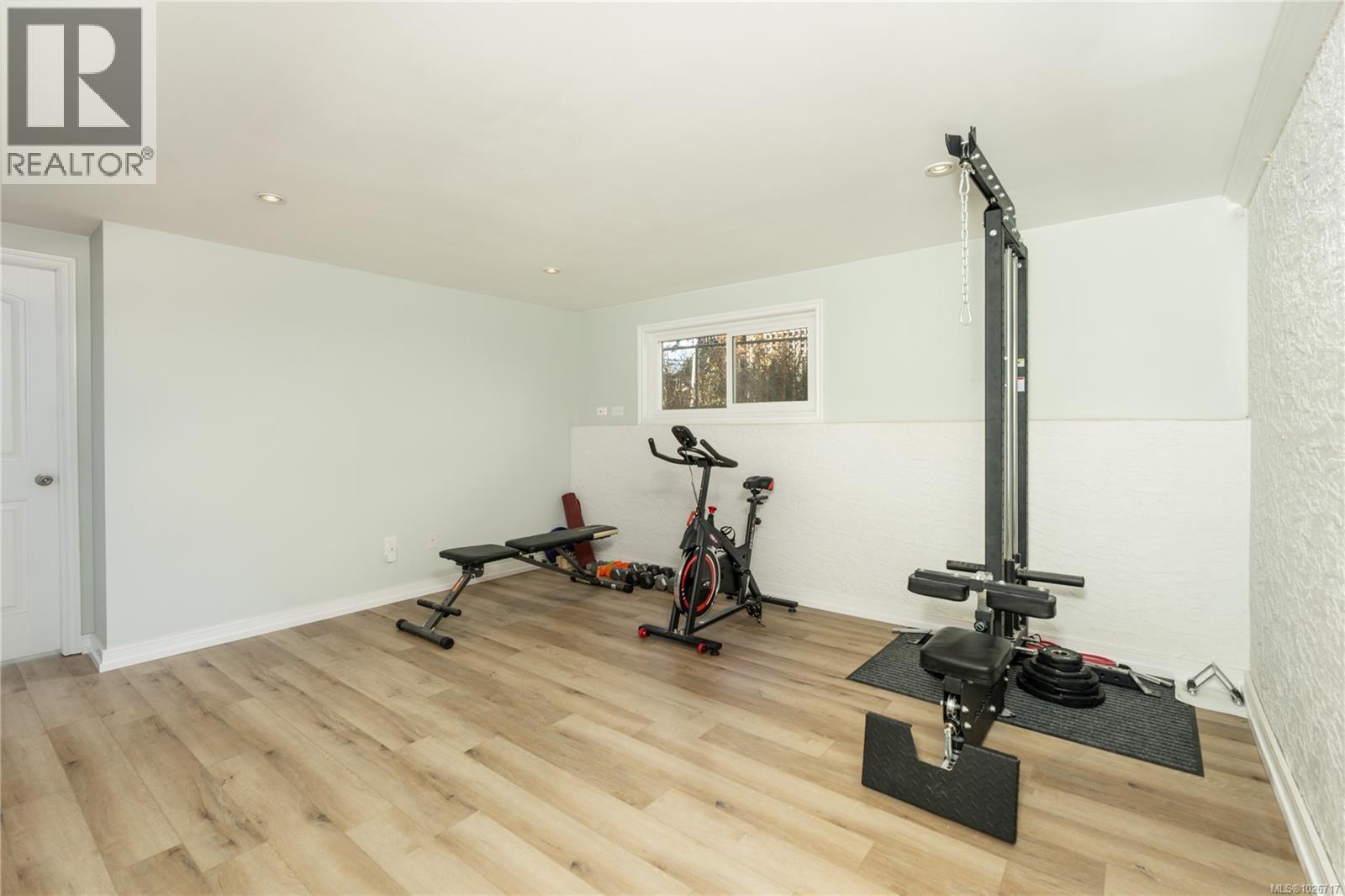 1299 Camrose Cres - 17