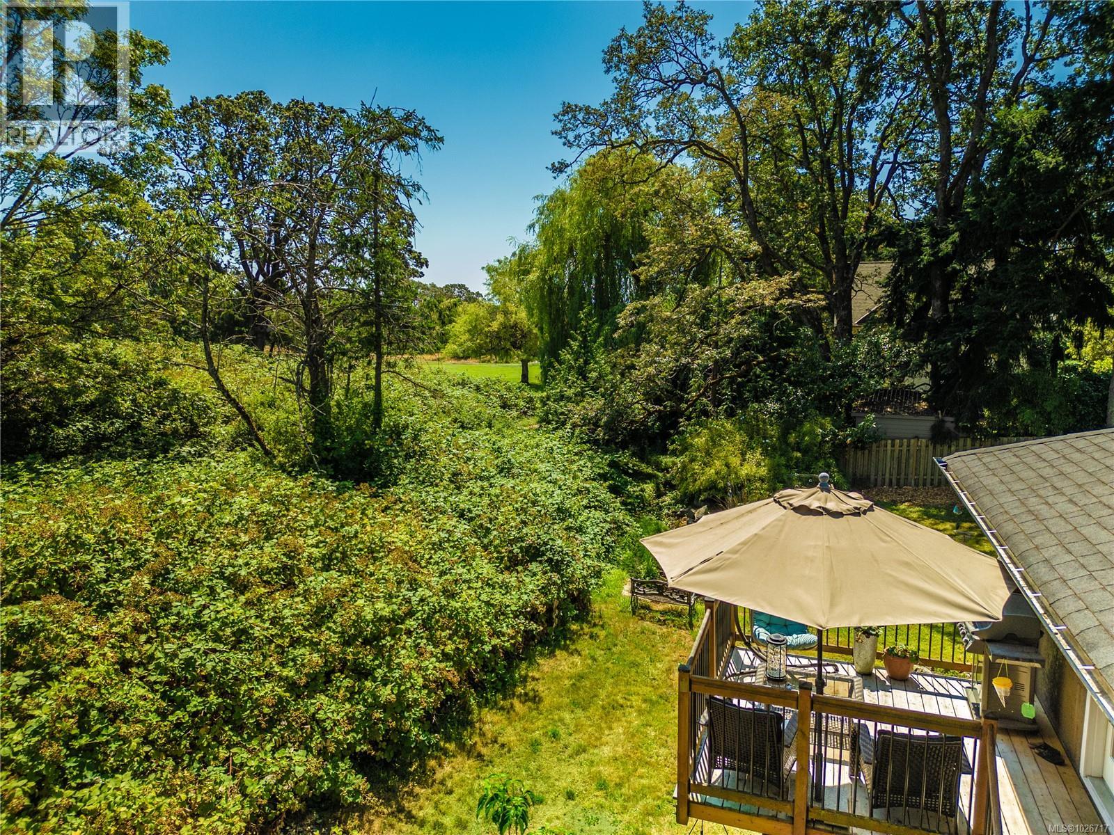 1299 CAMROSE CRES - 30