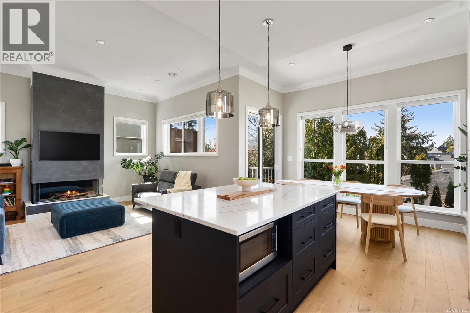 932 Arcadia St, Esquimalt