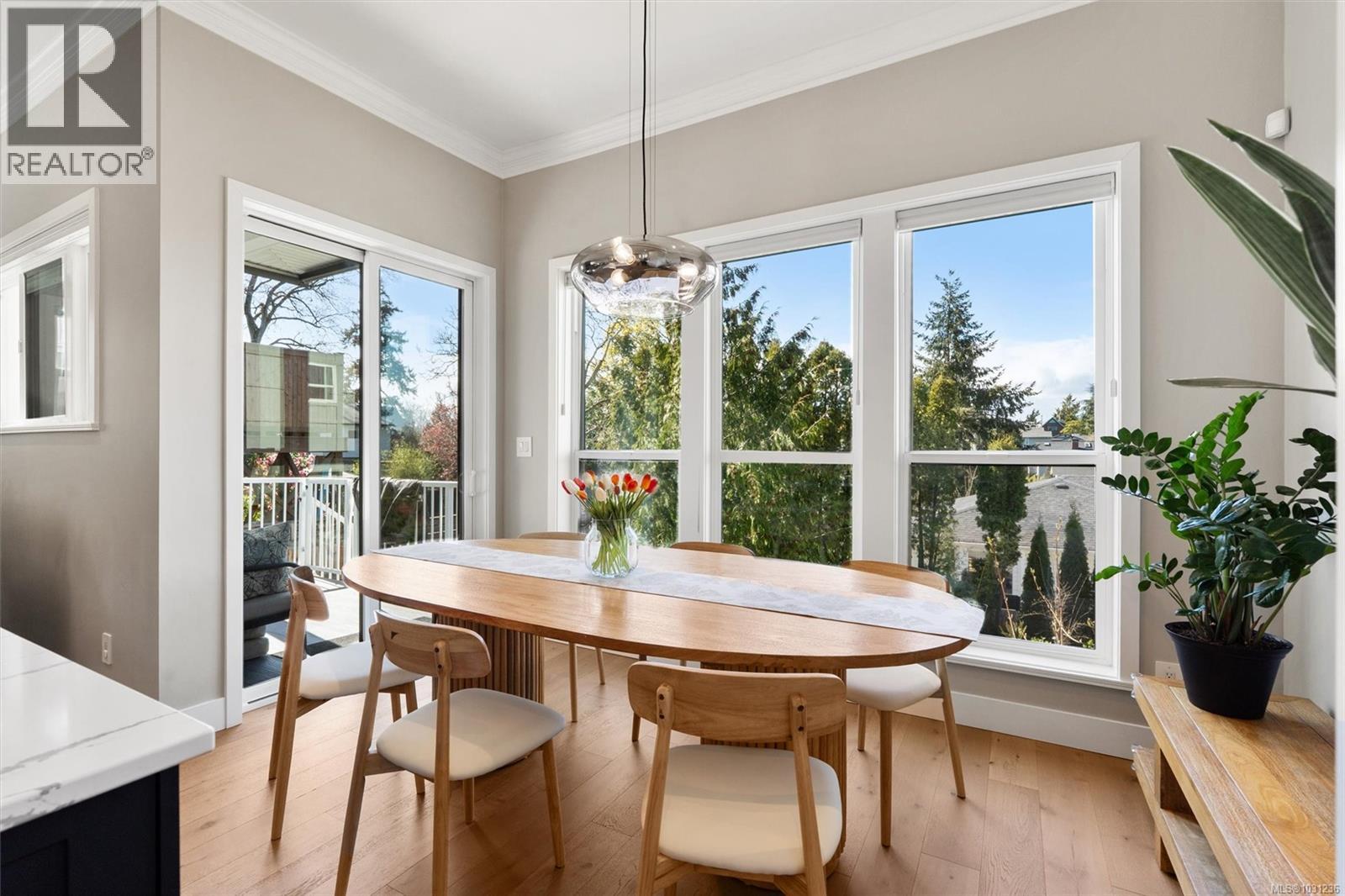 932 Arcadia St, Esquimalt