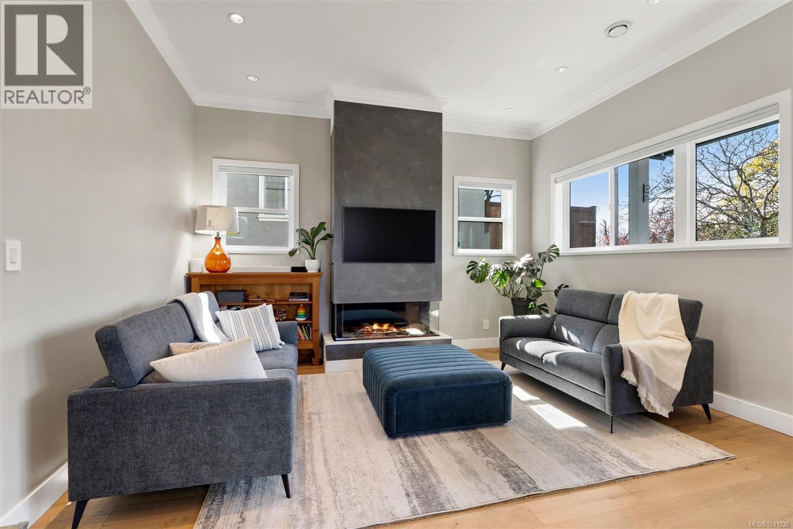 932 Arcadia St, Esquimalt