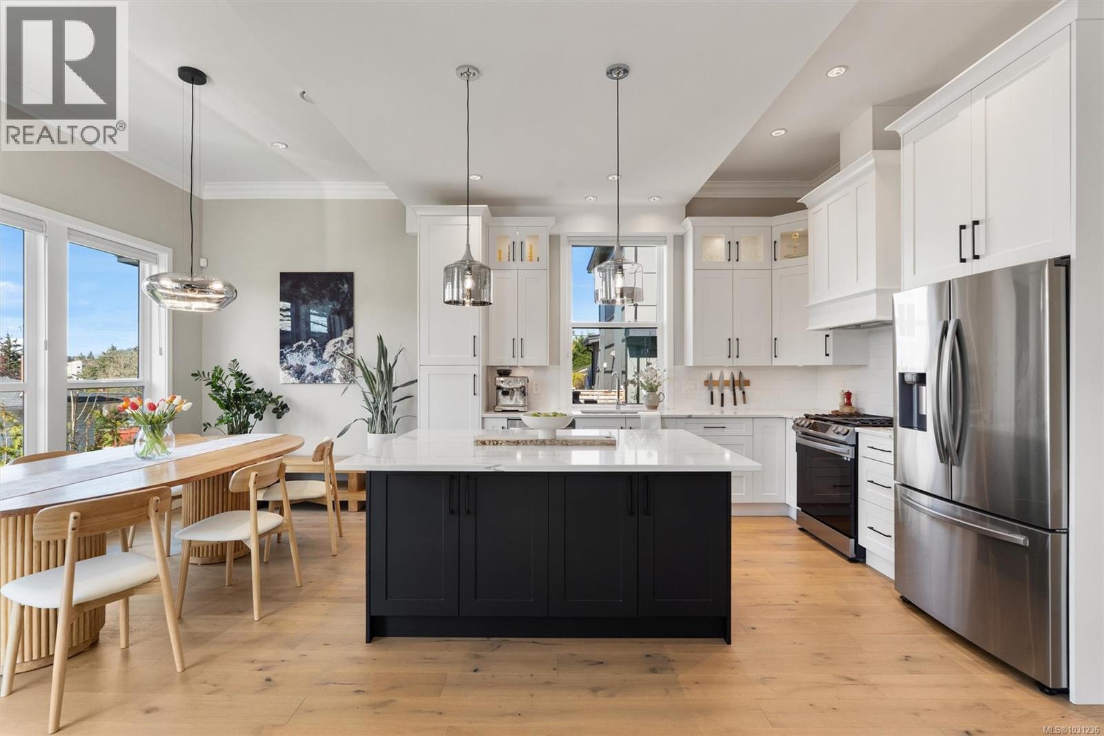 932 Arcadia St, Esquimalt