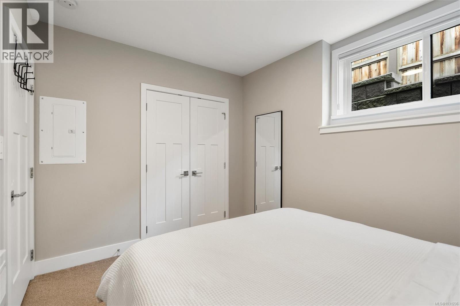 932 Arcadia St, Esquimalt