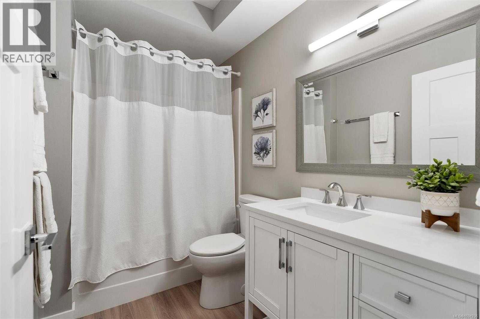 932 Arcadia St, Esquimalt