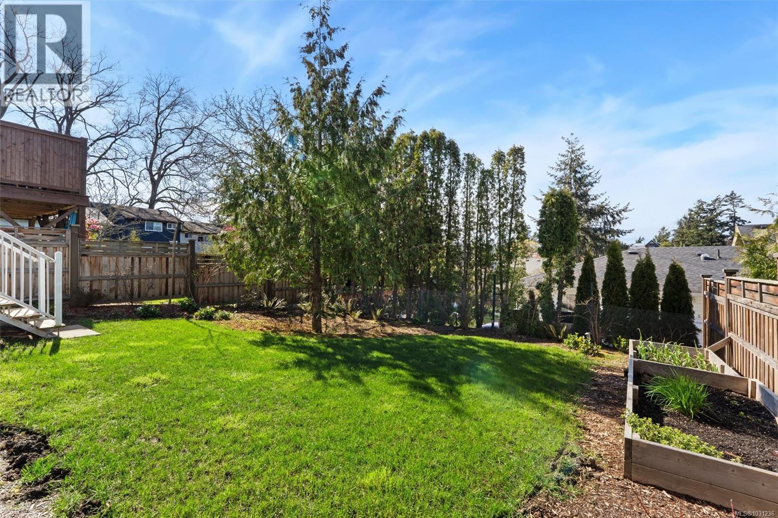 932 Arcadia St, Esquimalt