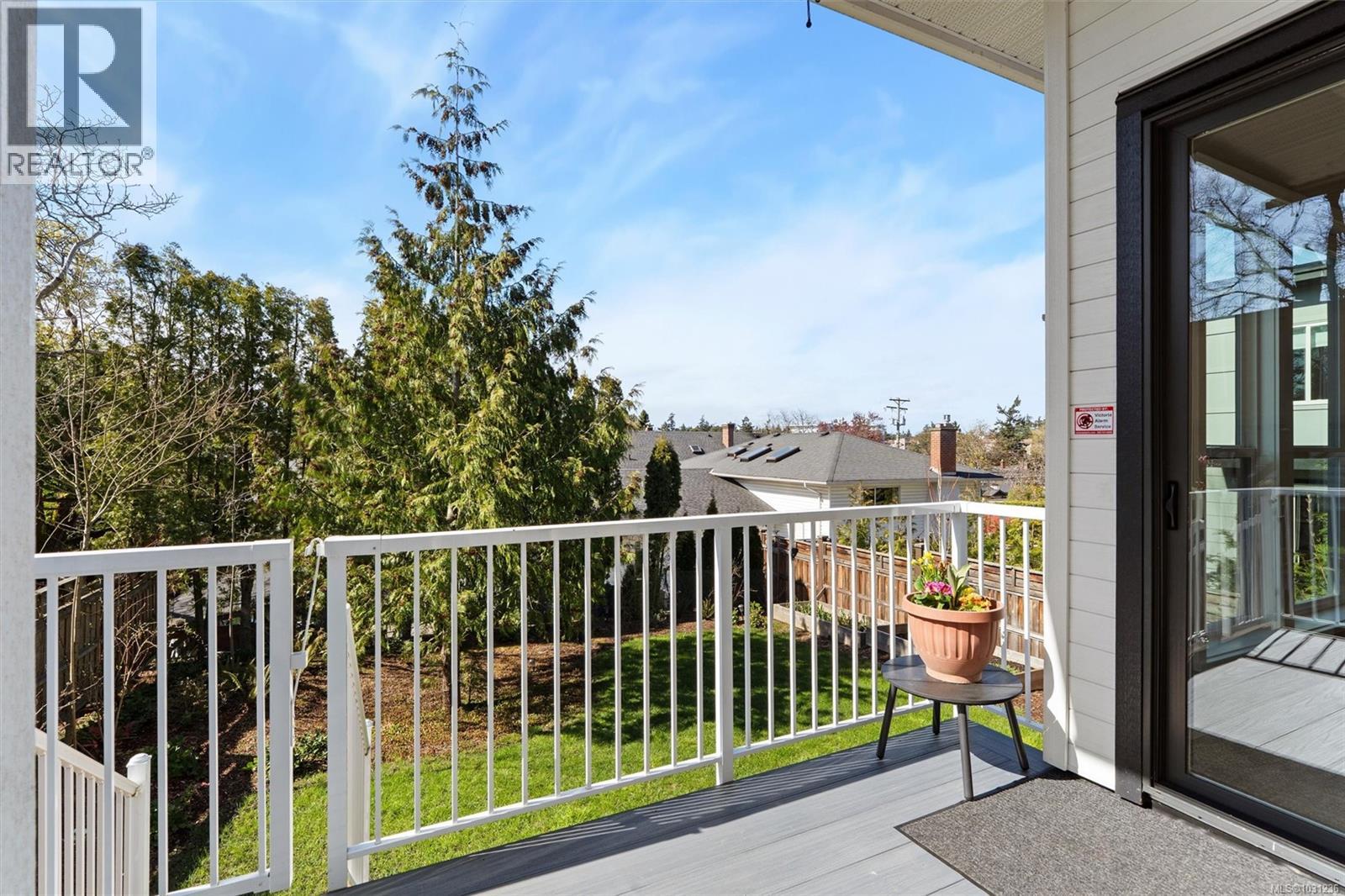 932 Arcadia St, Esquimalt