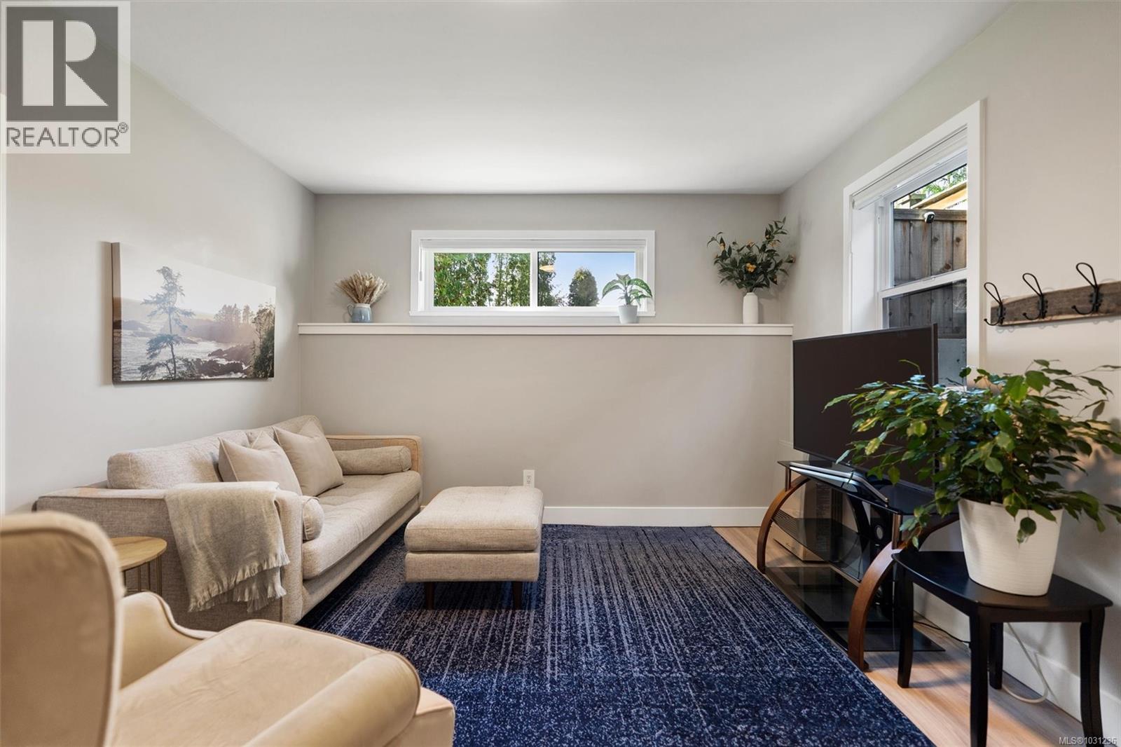 932 Arcadia St, Esquimalt