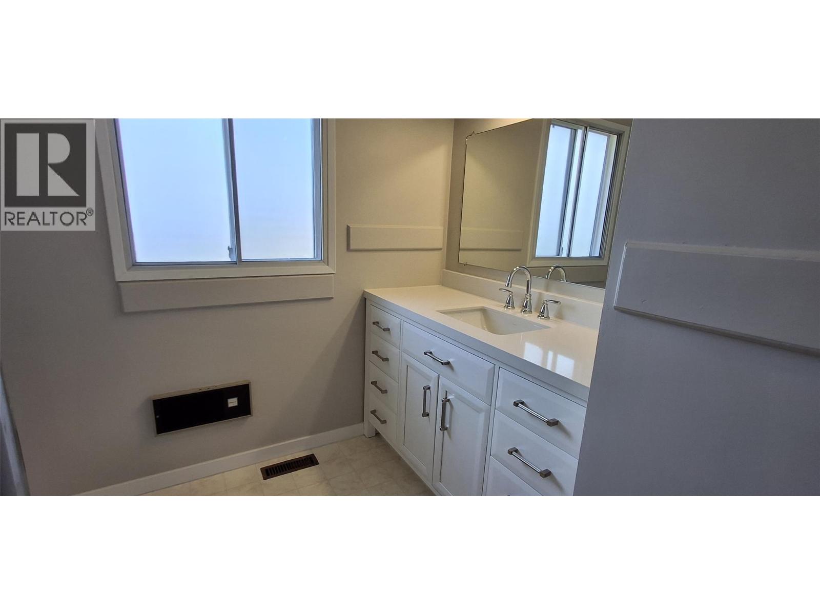 338 Beach Drive - 15