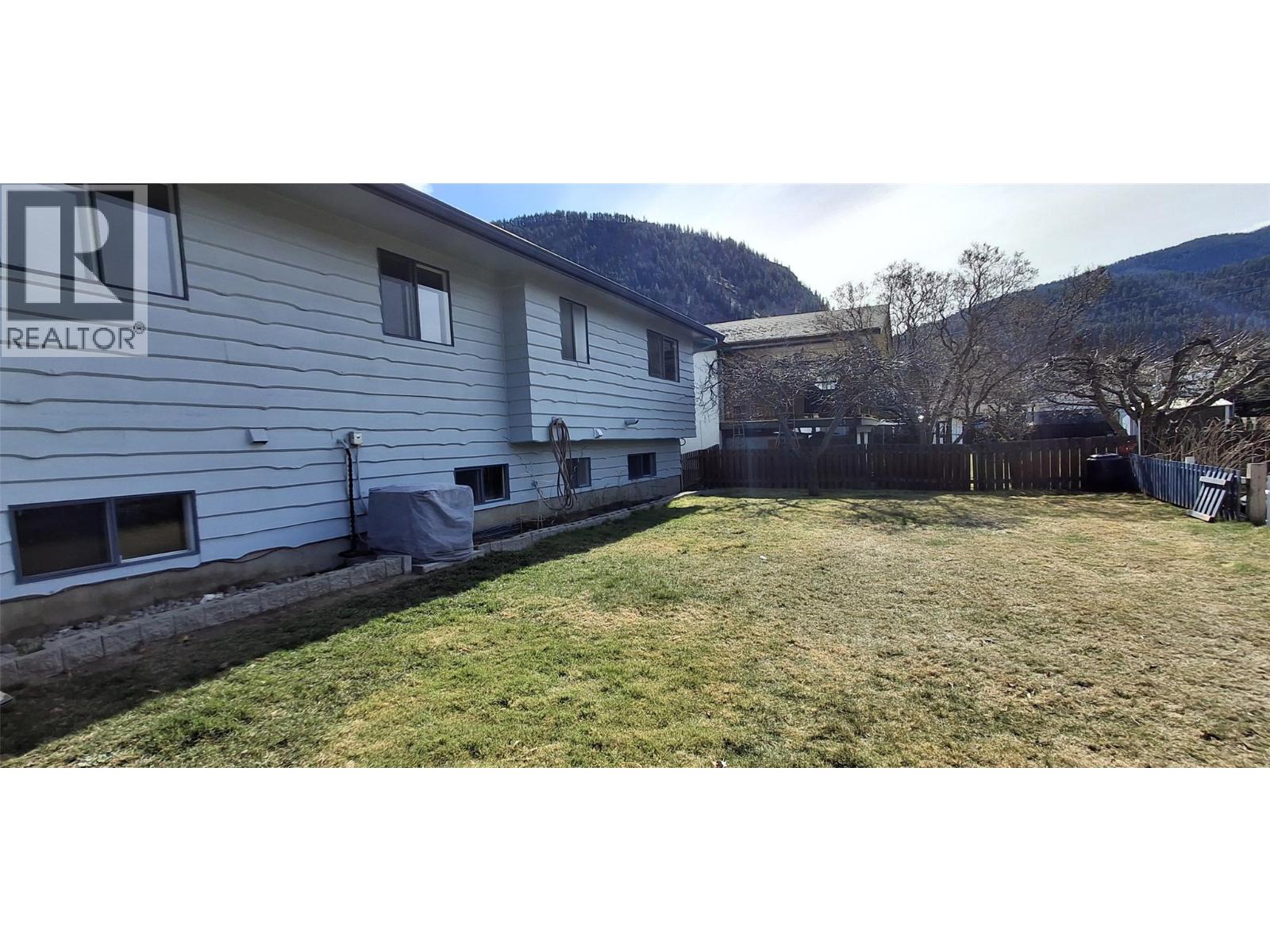 338 Beach Drive - 34