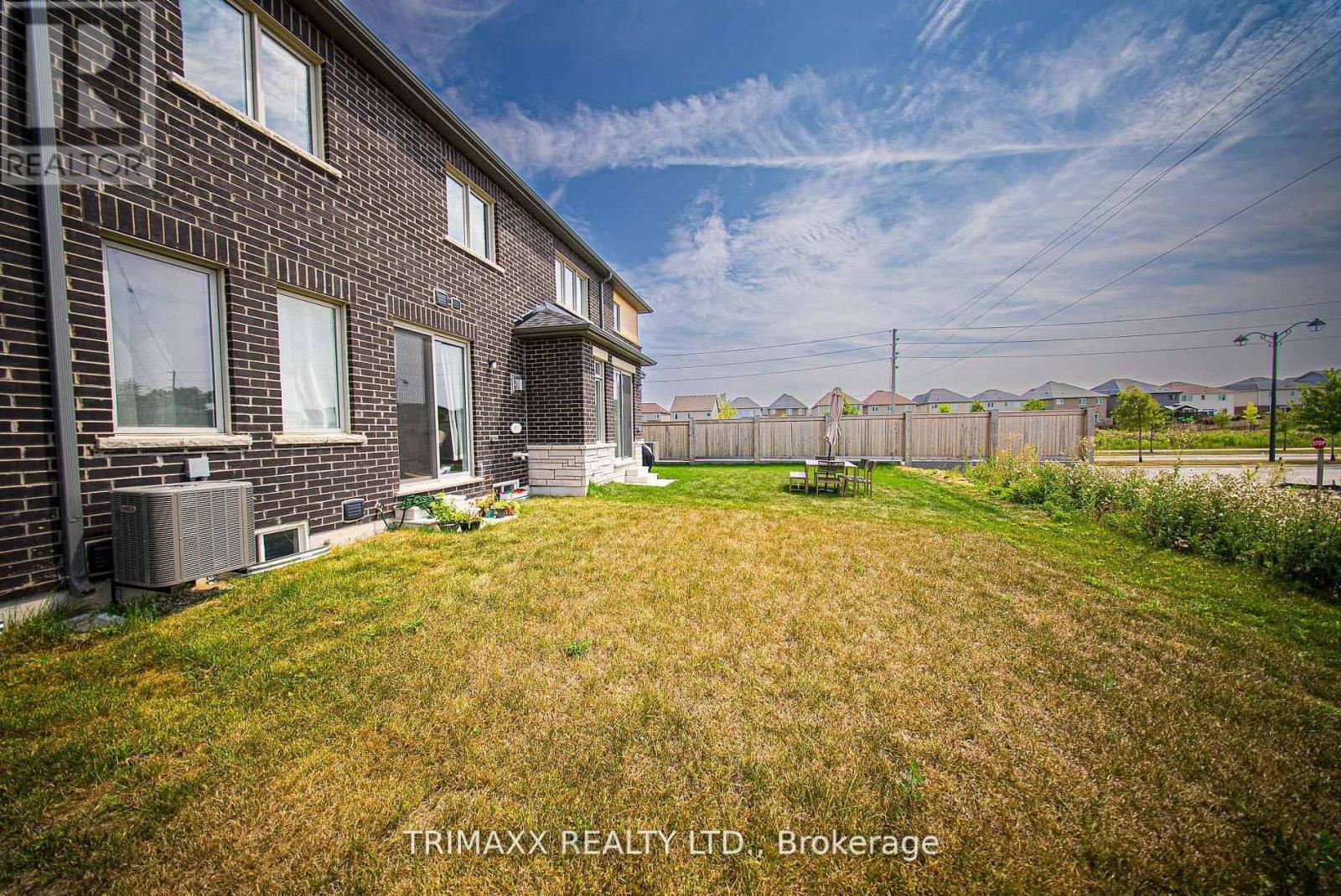 19 MOLNAR CRESCENT - 24