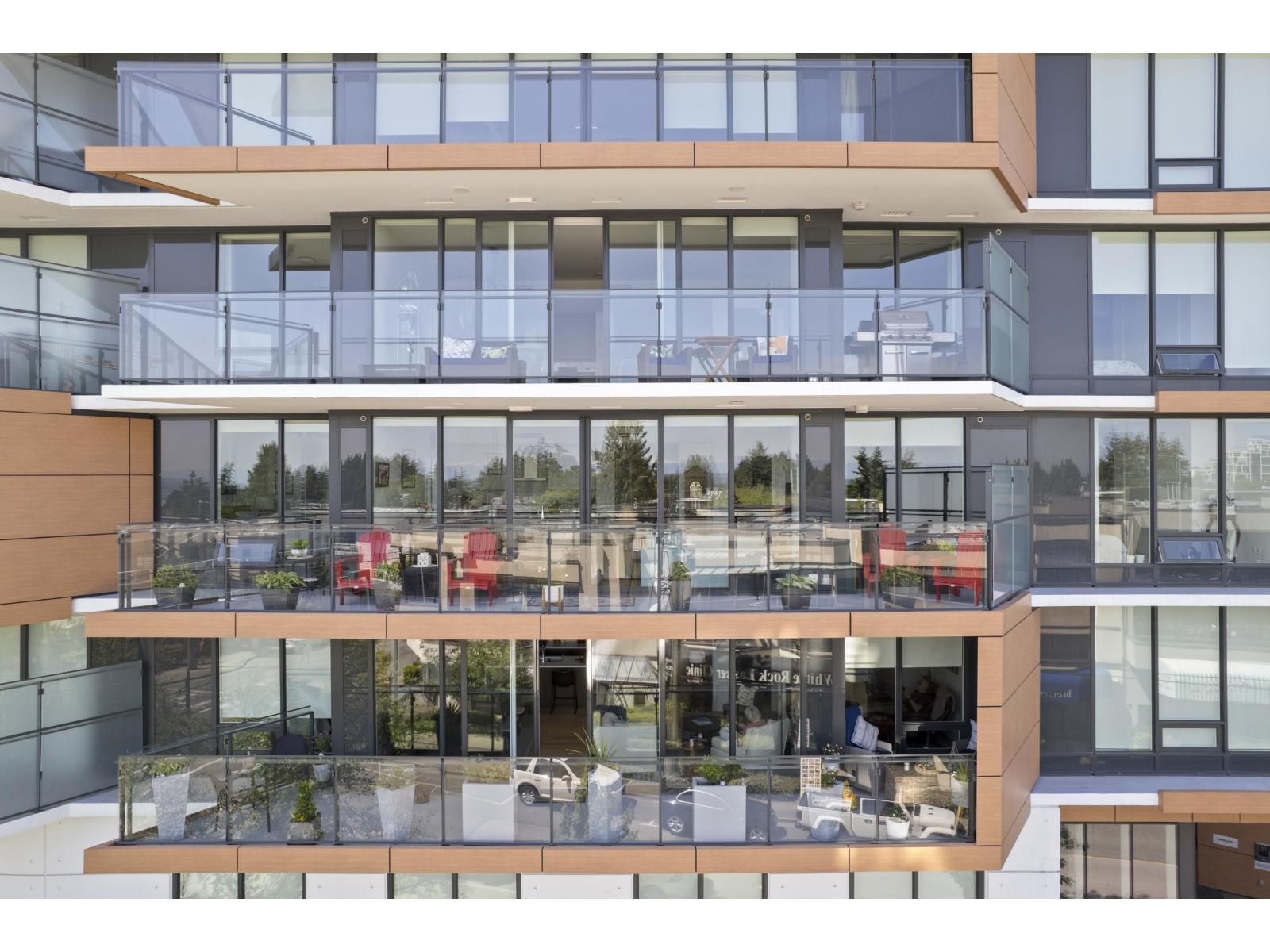 404 1439 GEORGE STREET, White Rock