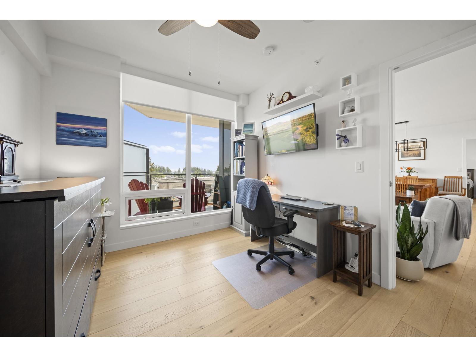 404 1439 GEORGE STREET, White Rock